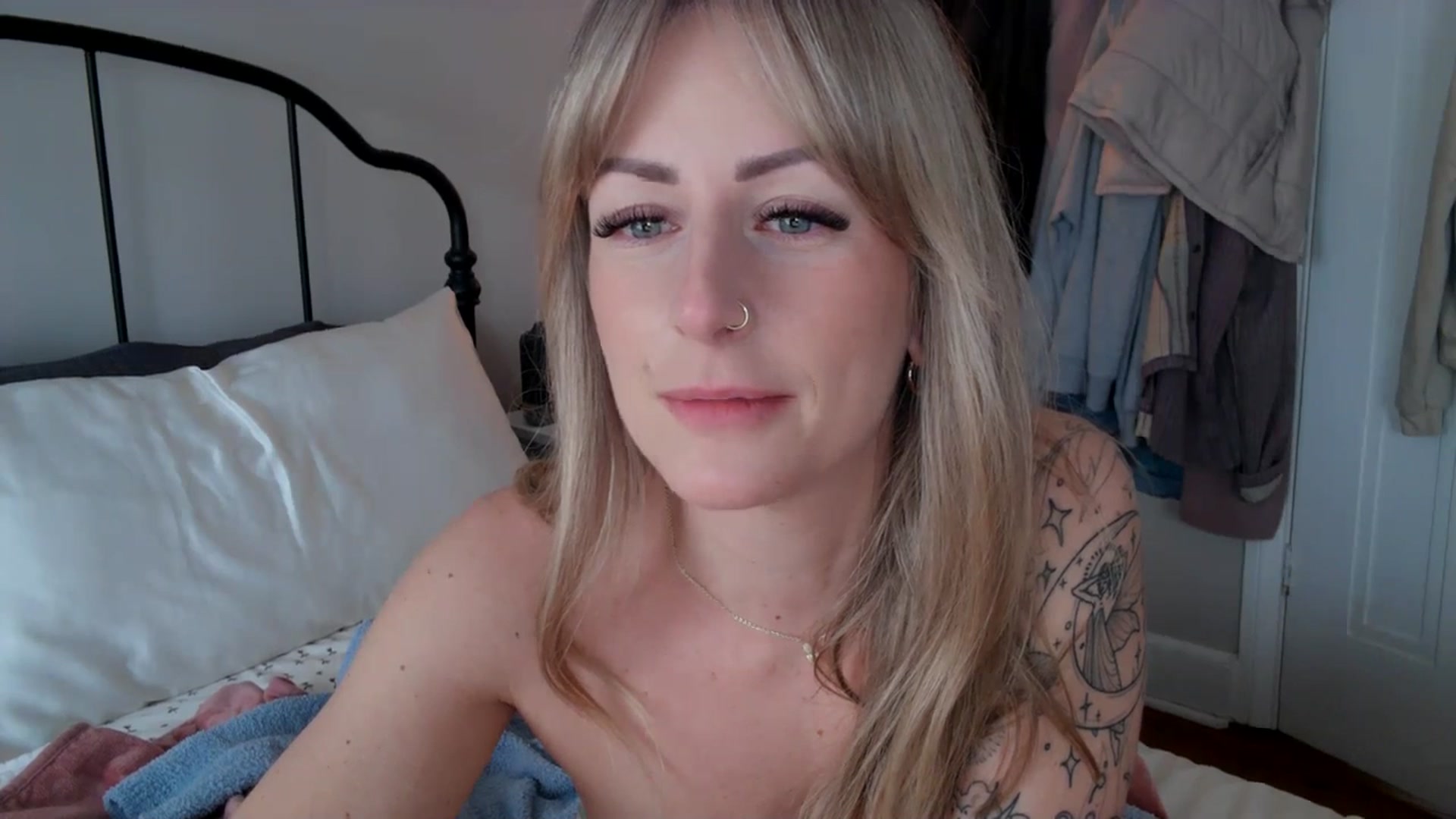 Gallery image thumbnail from Lena_bee's myfreecams stream on, 03/05/2024, 19:07 image 5 of 20