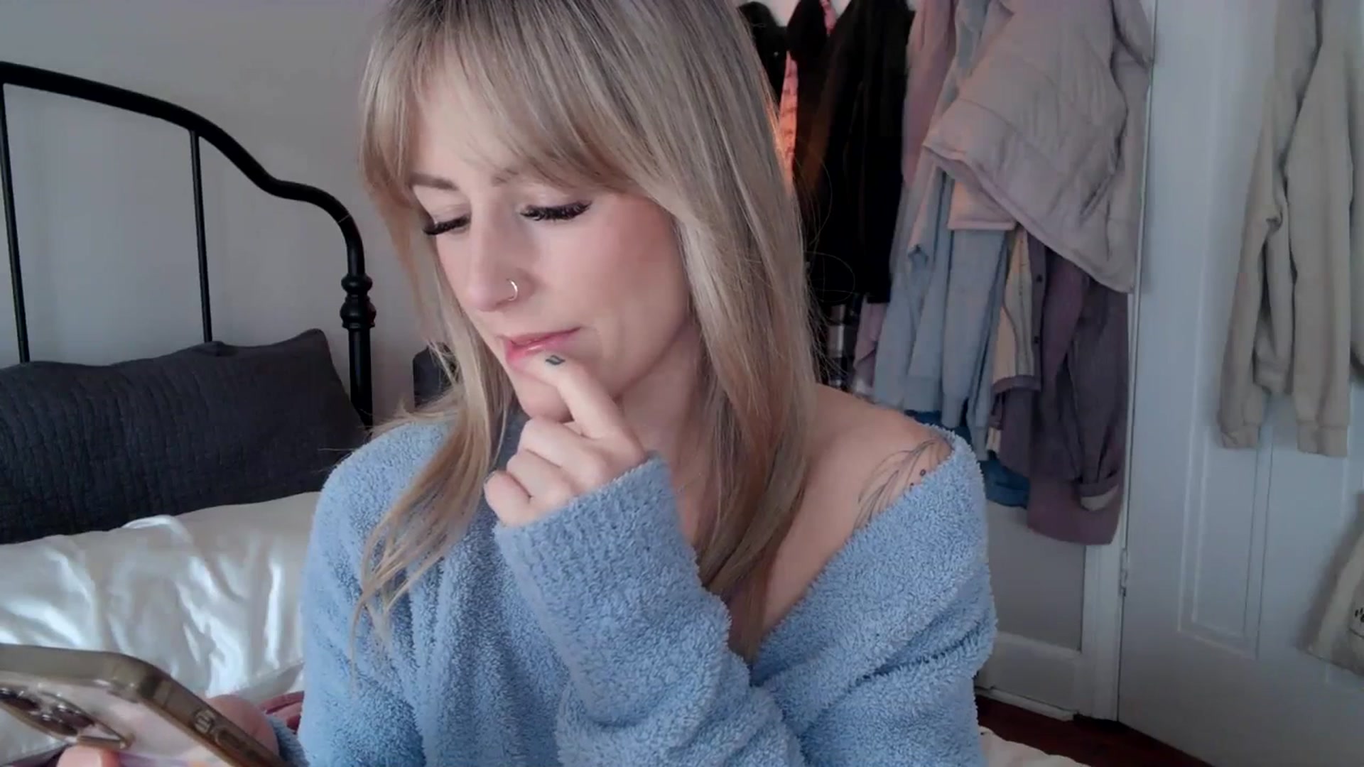 Gallery image thumbnail from Lena_bee's myfreecams stream on, 03/05/2024, 19:07 image 13 of 20