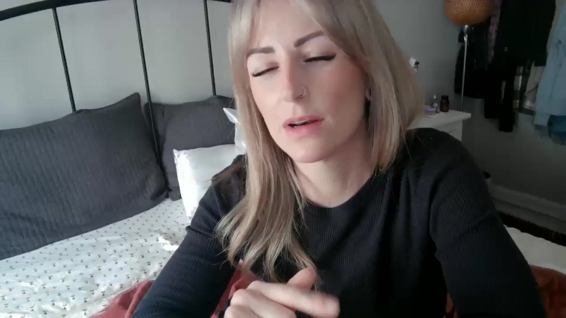 Gallery image thumbnail from Lena_bee's myfreecams stream on, 03/07/2024, 17:27 image 12 of 20