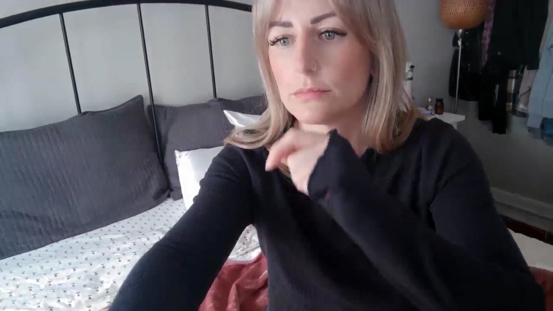 Gallery image thumbnail from Lena_bee's myfreecams stream on, 03/07/2024, 17:27 image 13 of 20