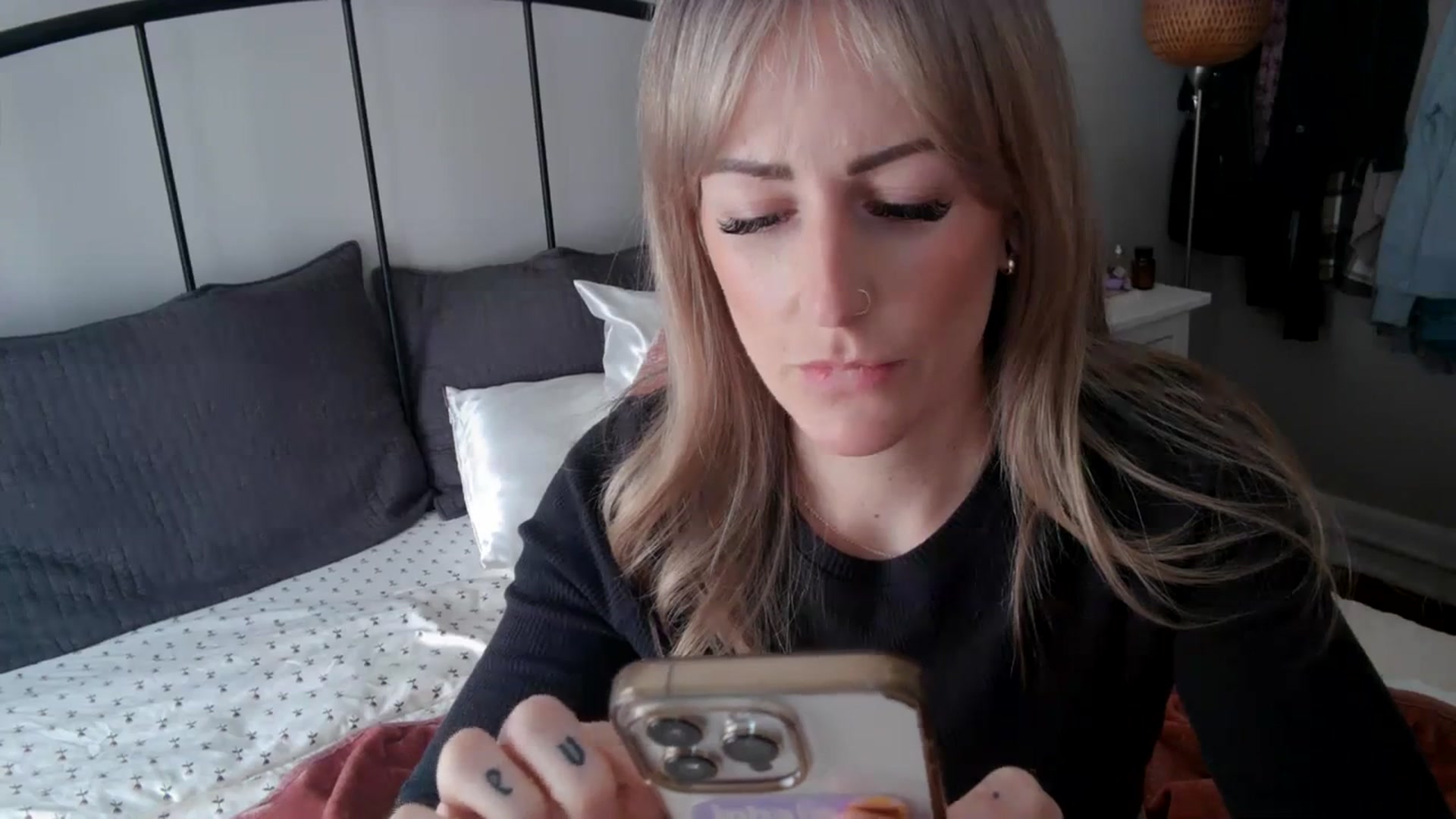 Gallery image thumbnail from Lena_bee's myfreecams stream on, 03/07/2024, 17:27 image 8 of 20