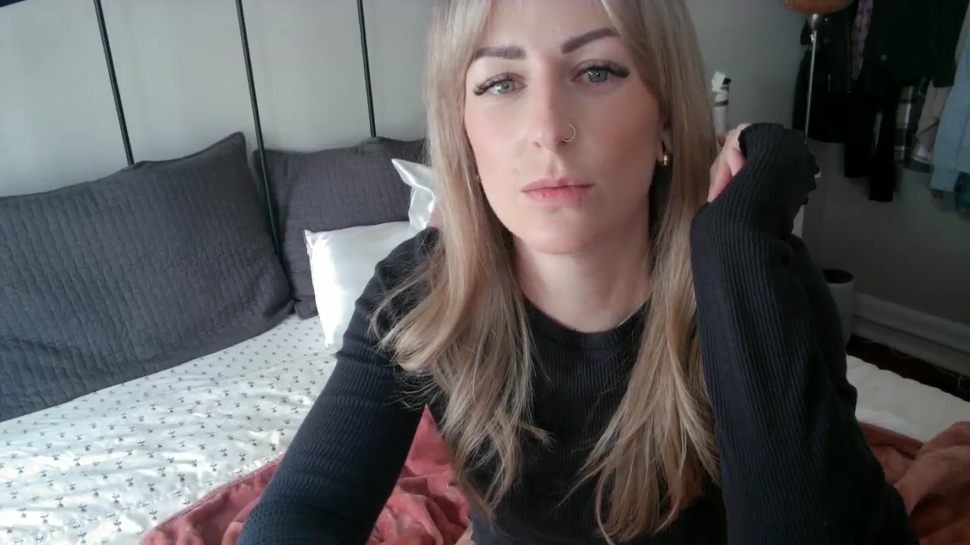 Gallery image thumbnail from Lena_bee's myfreecams stream on, 03/07/2024, 17:27 image 3 of 20