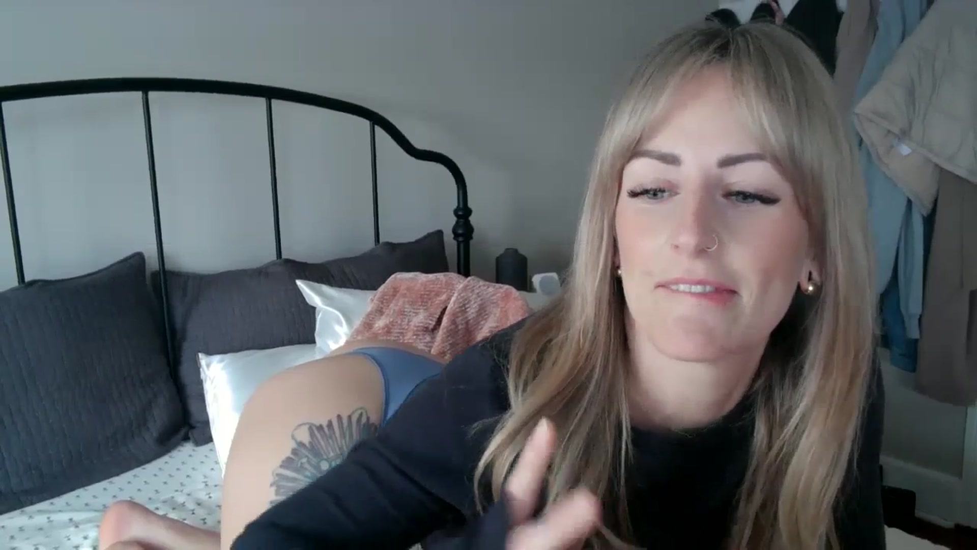 Gallery image thumbnail from Lena_bee's myfreecams stream on, 03/07/2024, 17:27 image 18 of 20