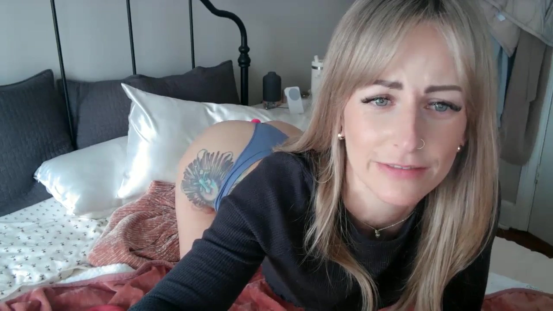 Gallery image thumbnail from Lena_bee's myfreecams stream on, 03/07/2024, 18:09 image 18 of 20