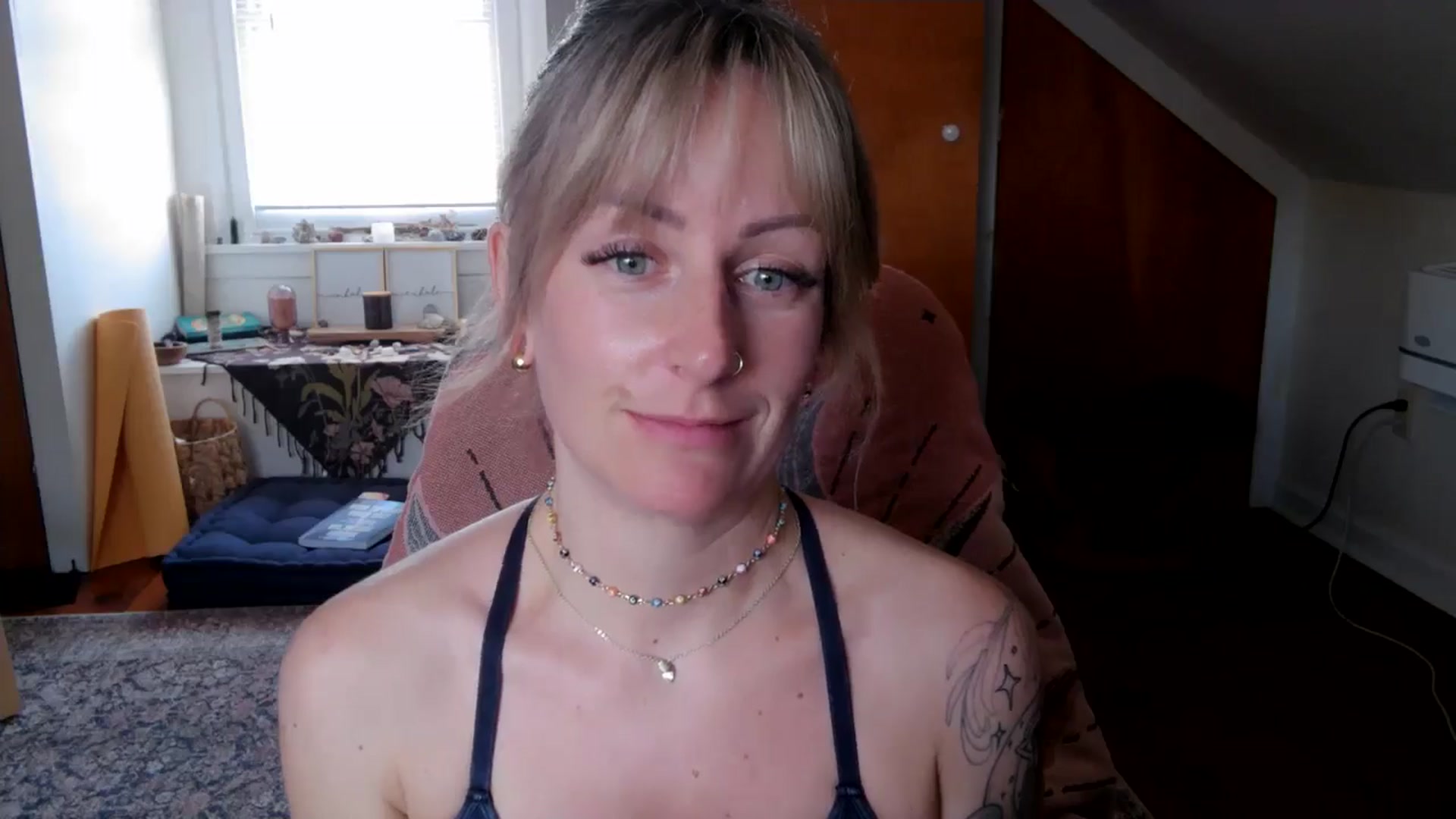 Gallery image thumbnail from Lena_bee's myfreecams stream on, 04/15/2024, 17:46 image 16 of 20