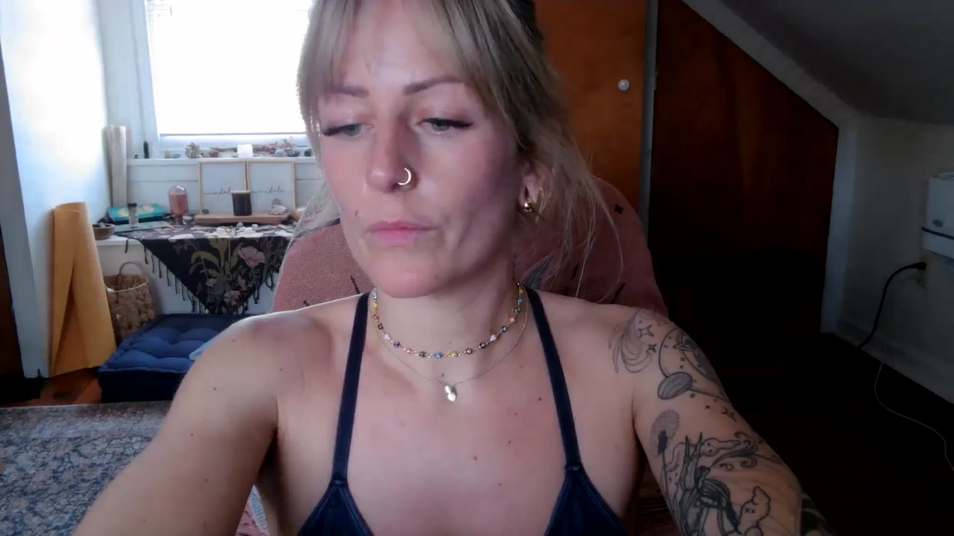 Gallery image thumbnail from Lena_bee's myfreecams stream on, 04/15/2024, 17:46 image 13 of 20