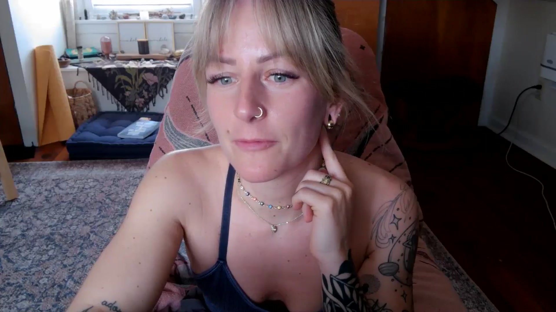 Gallery image thumbnail from Lena_bee's myfreecams stream on, 04/15/2024, 17:46 image 11 of 20