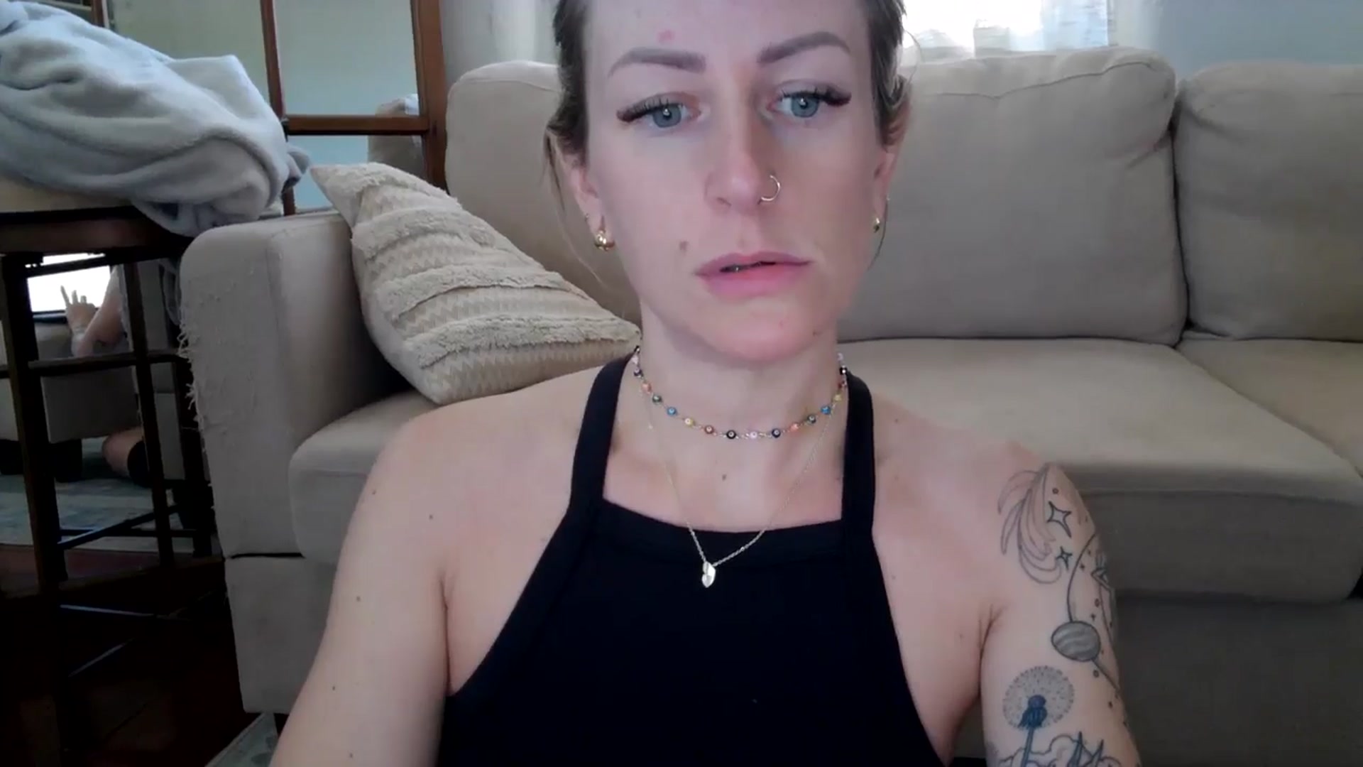Gallery image thumbnail from Lena_bee's myfreecams stream on, 04/16/2024, 15:50 image 9 of 20