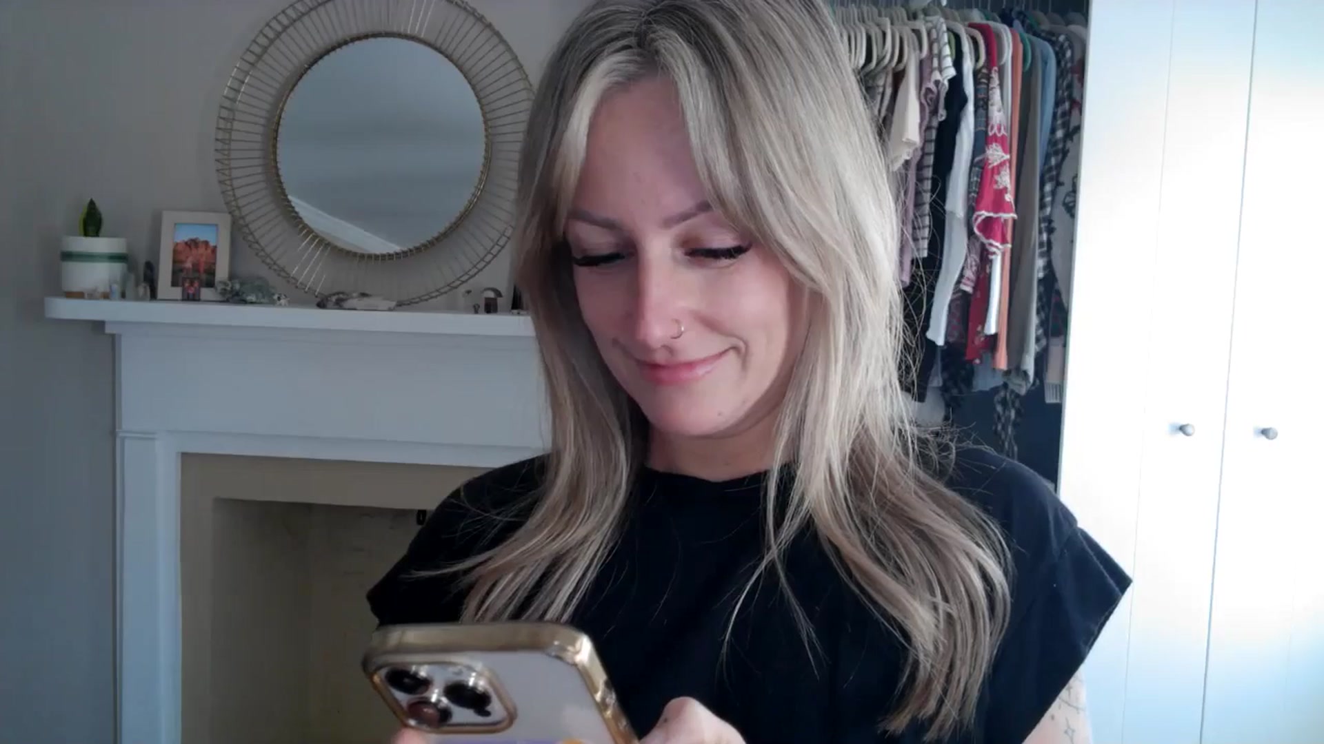 Gallery image thumbnail from Lena_bee's myfreecams stream on, 04/28/2024, 16:12 image 8 of 20