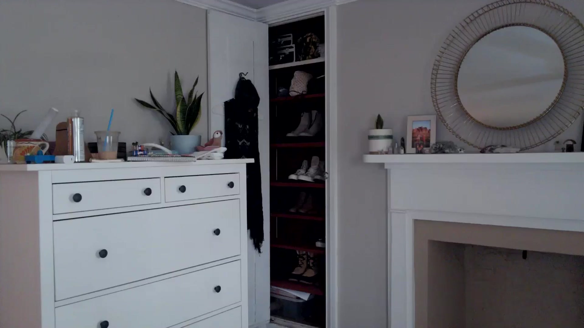 Gallery image thumbnail from Lena_bee's myfreecams stream on, 05/06/2024, 18:59 image 7 of 20