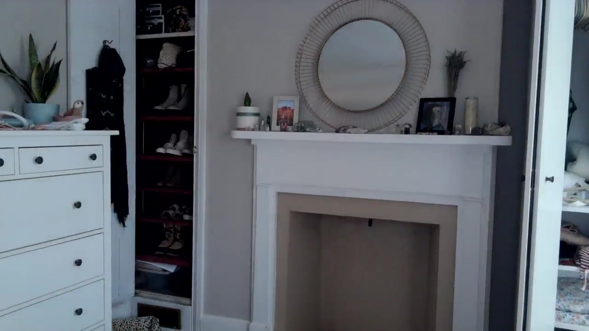 Gallery image thumbnail from Lena_bee's myfreecams stream on, 05/06/2024, 18:59 image 18 of 20