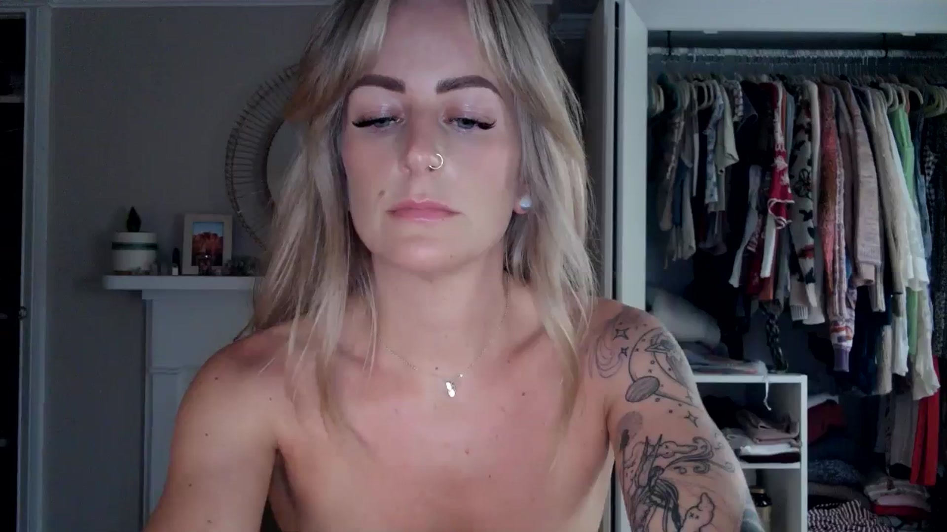 Gallery image thumbnail from Lena_bee's myfreecams stream on, 05/06/2024, 19:48 image 1 of 20