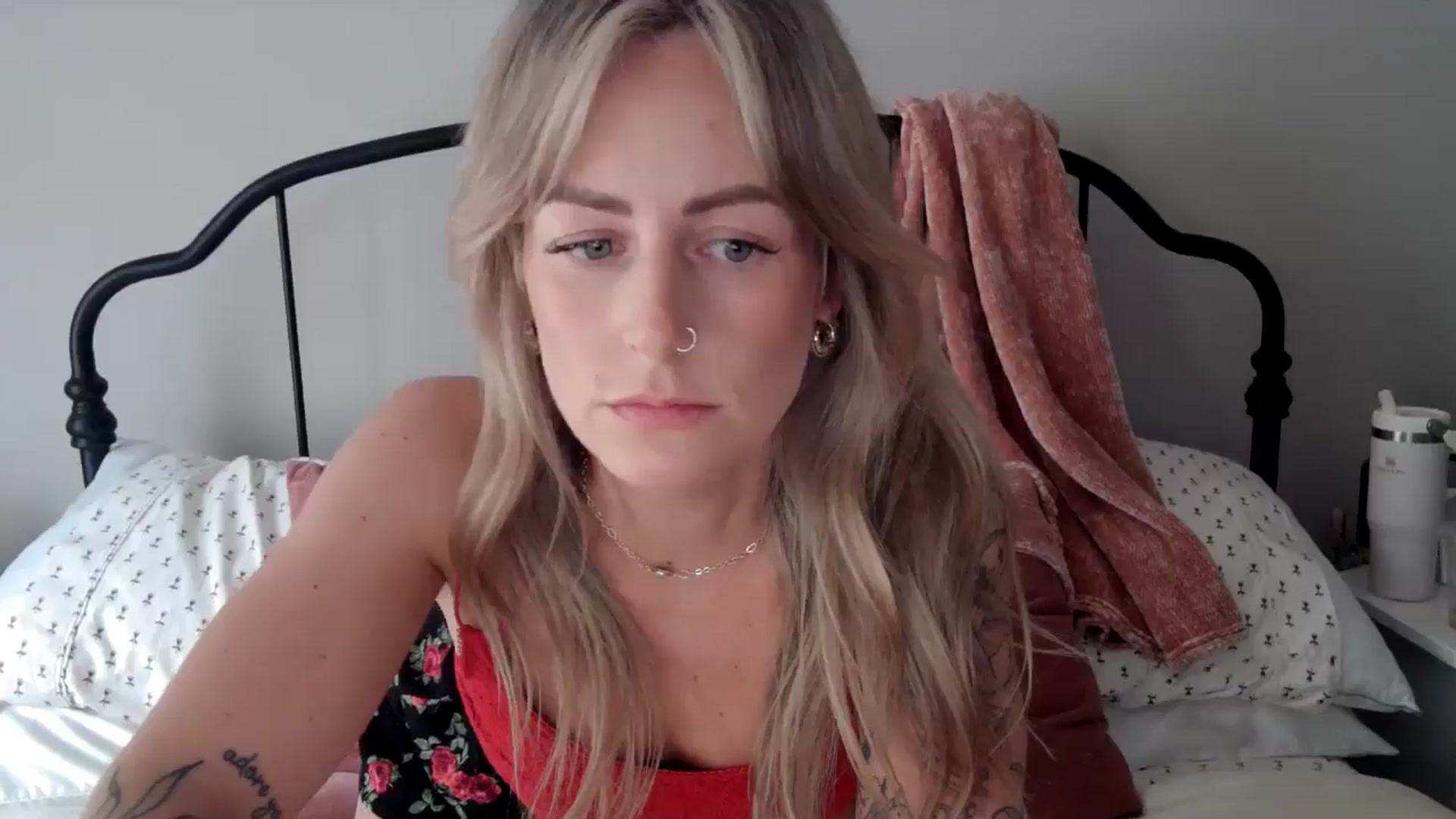 Gallery image thumbnail from Lena_bee's myfreecams stream on, 05/14/2024, 19:57 image 10 of 20