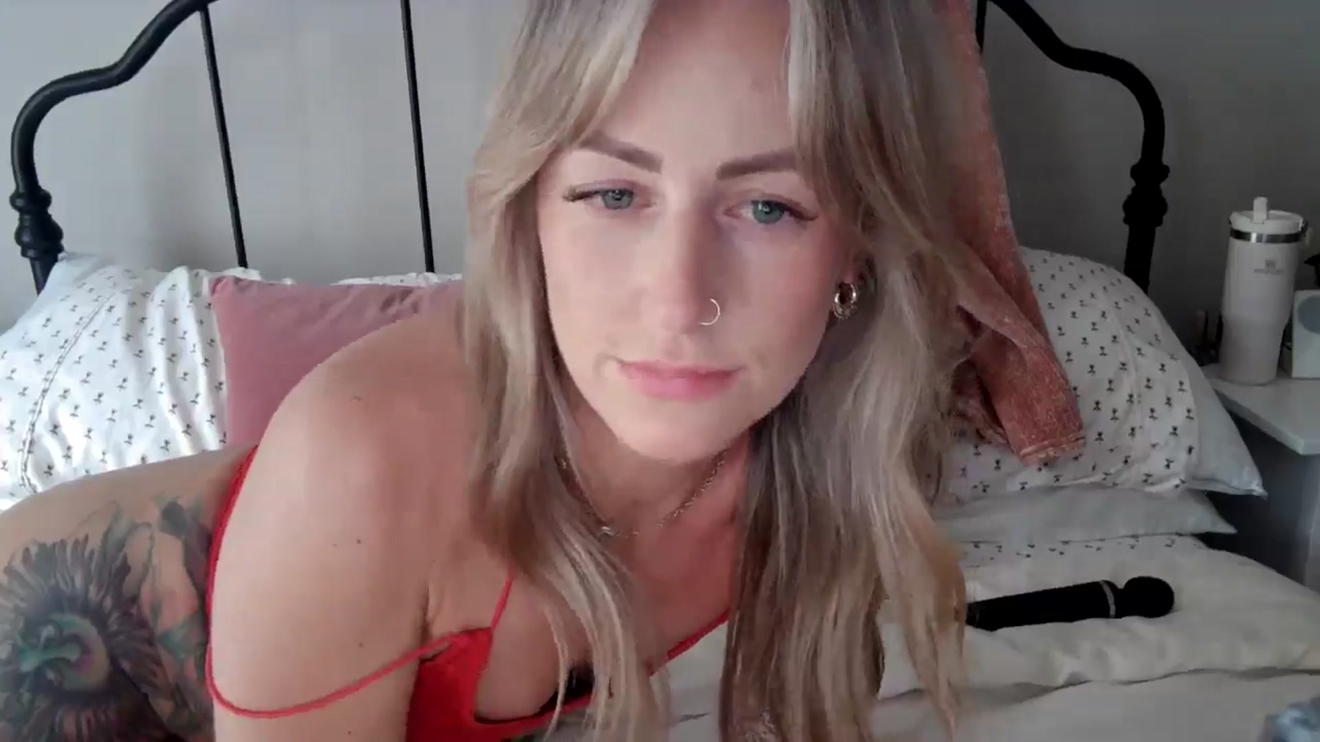 Gallery image thumbnail from Lena_bee's myfreecams stream on, 05/14/2024, 19:57 image 11 of 20