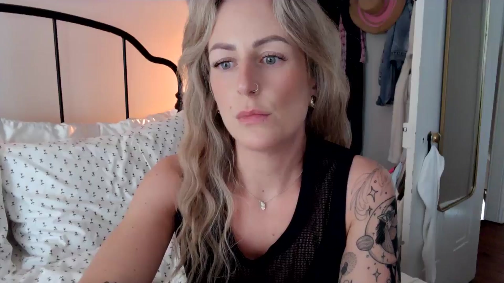 Gallery image thumbnail from Lena_bee's myfreecams stream on, 05/22/2024, 19:47 image 4 of 20