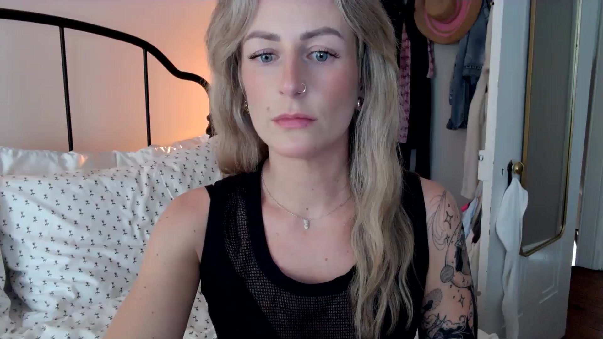 Gallery image thumbnail from Lena_bee's myfreecams stream on, 05/22/2024, 19:47 image 2 of 20