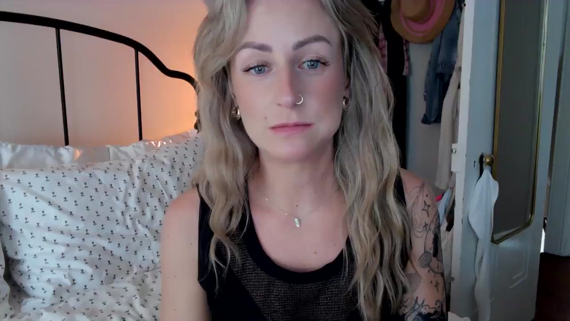 Gallery image thumbnail from Lena_bee's myfreecams stream on, 05/22/2024, 19:47 image 1 of 20