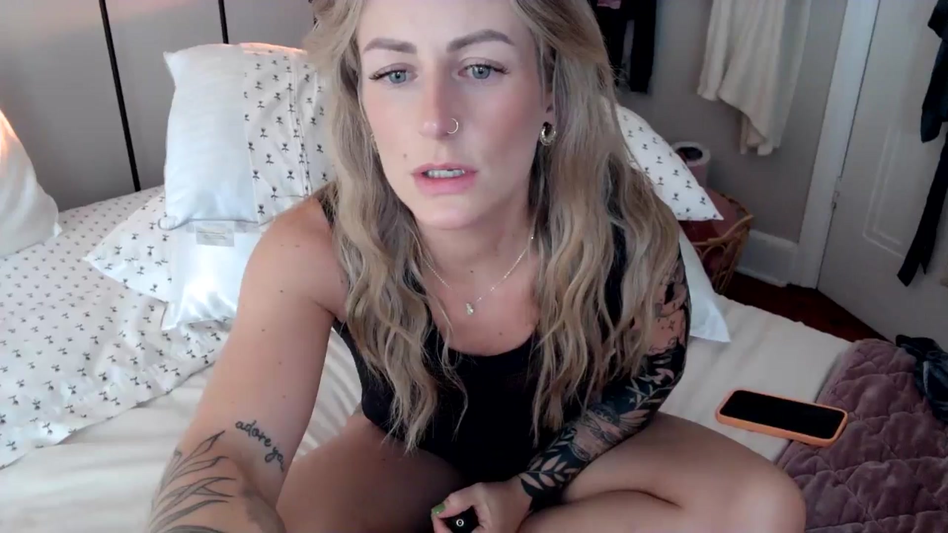Gallery image thumbnail from Lena_bee's myfreecams stream on, 05/22/2024, 19:47 image 7 of 20
