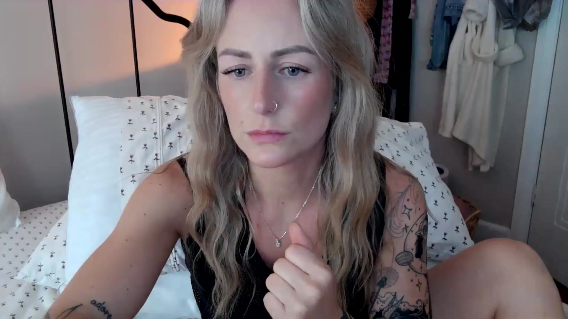 Gallery image thumbnail from Lena_bee's myfreecams stream on, 05/22/2024, 19:47 image 6 of 20