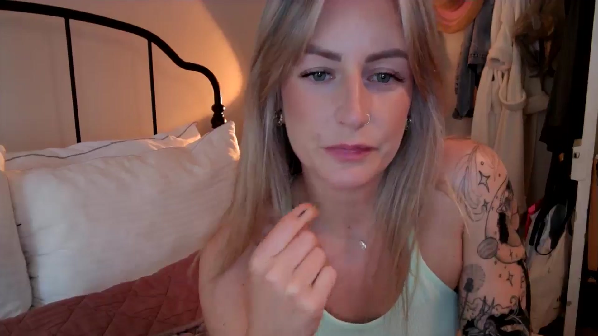 Gallery image thumbnail from Lena_bee's myfreecams stream on, 05/23/2024, 17:44 image 9 of 20