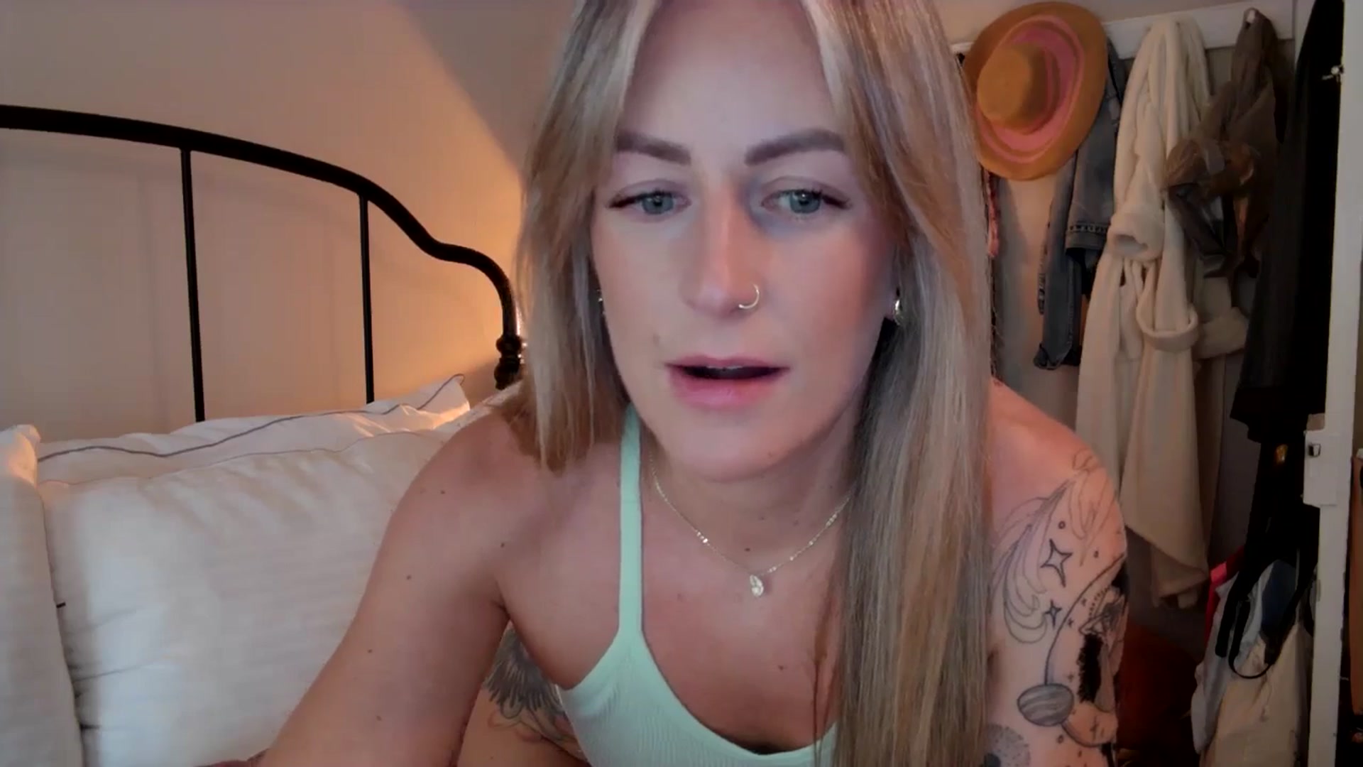 Gallery image thumbnail from Lena_bee's myfreecams stream on, 05/23/2024, 17:44 image 12 of 20