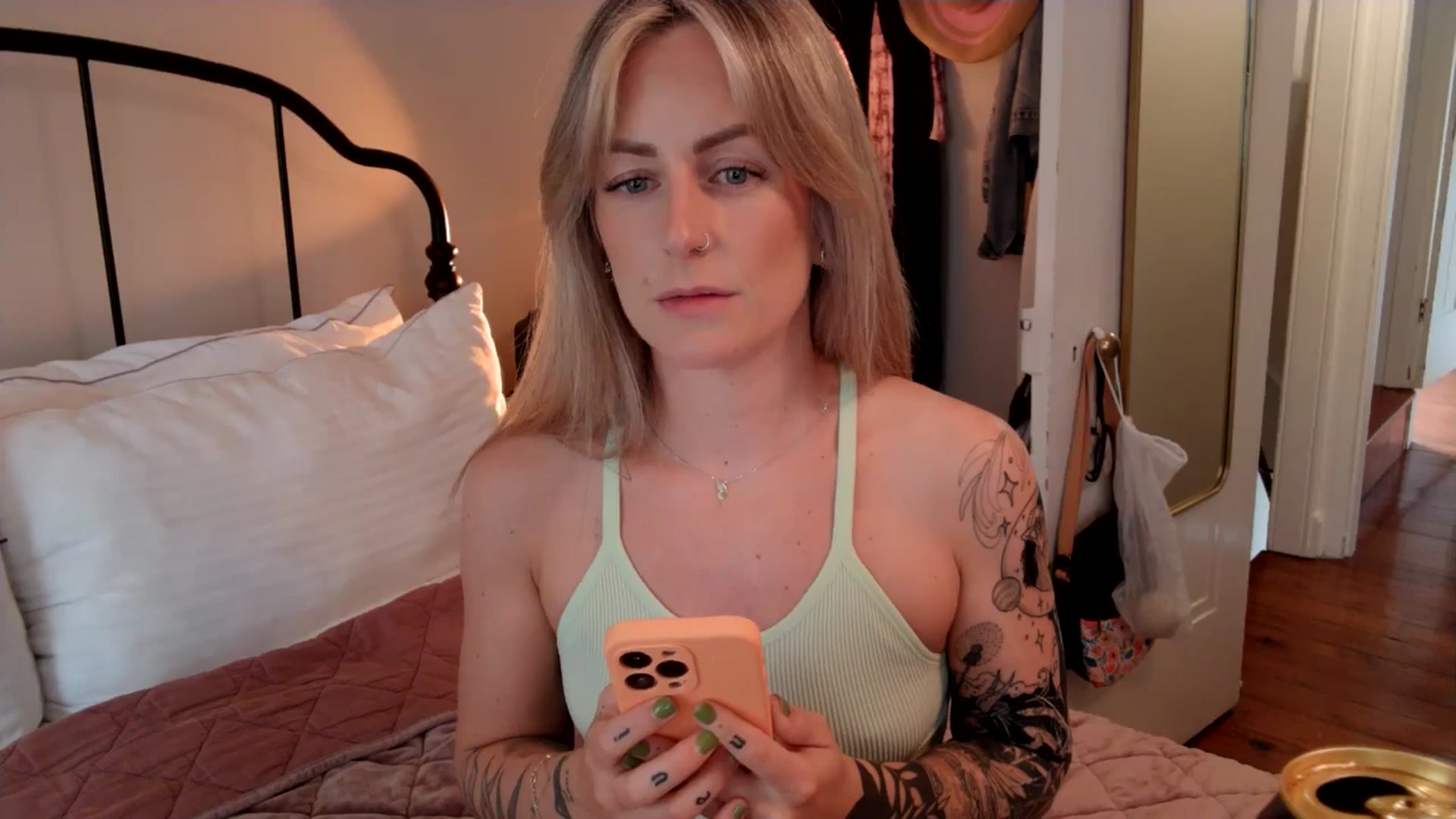 Gallery image thumbnail from Lena_bee's myfreecams stream on, 05/23/2024, 18:11 image 18 of 20