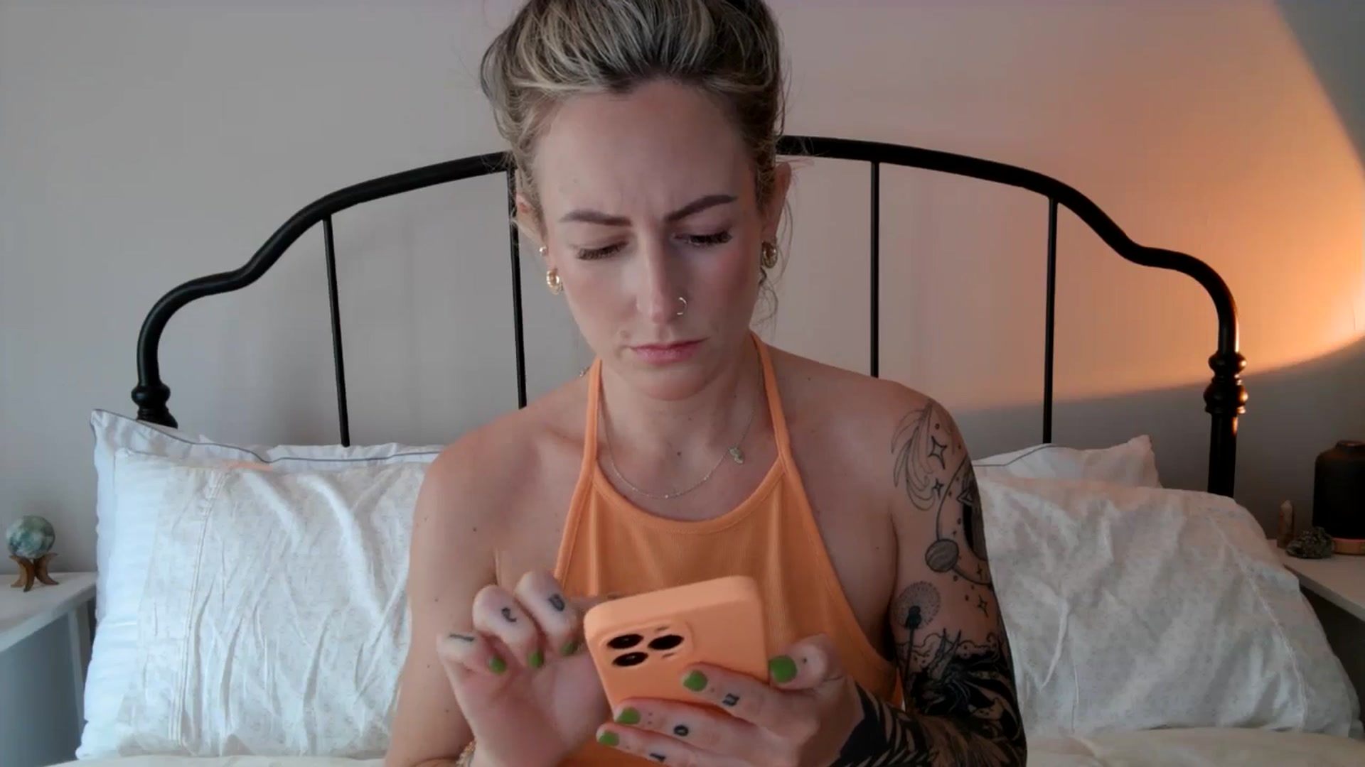 Gallery image thumbnail from Lena_bee's myfreecams stream on, 05/28/2024, 17:32 image 6 of 20