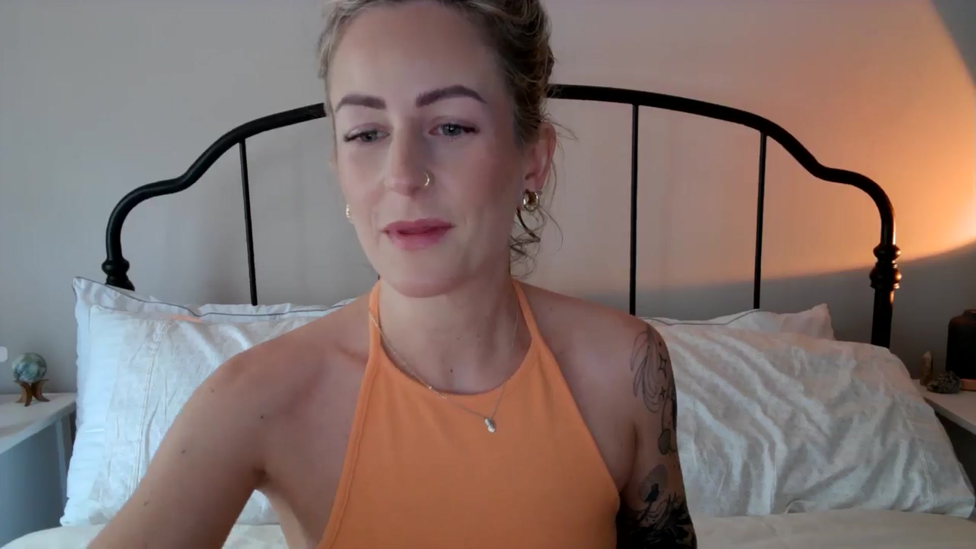 Gallery image thumbnail from Lena_bee's myfreecams stream on, 05/28/2024, 17:32 image 3 of 20