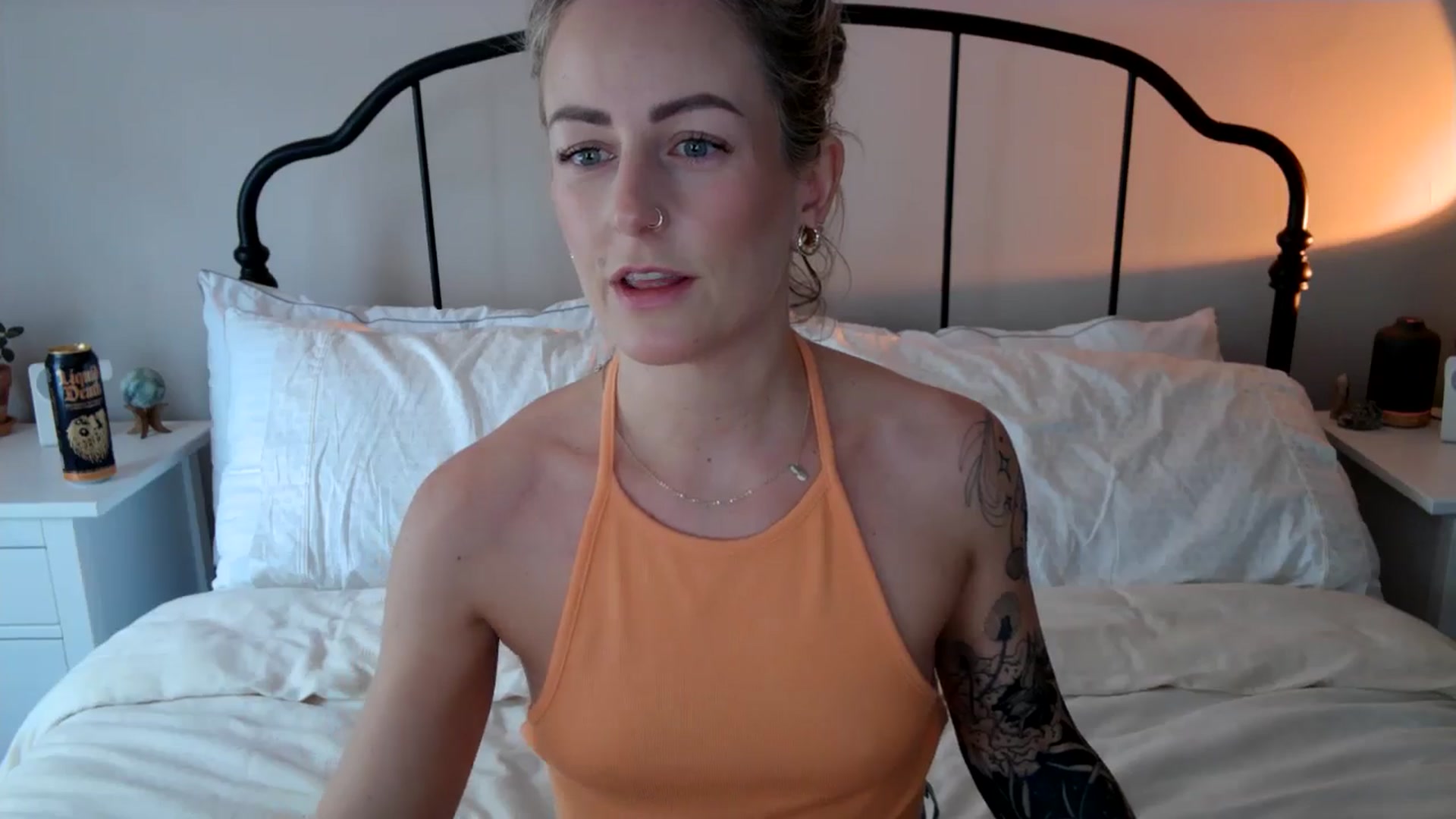 Gallery image thumbnail from Lena_bee's myfreecams stream on, 05/28/2024, 17:32 image 12 of 20