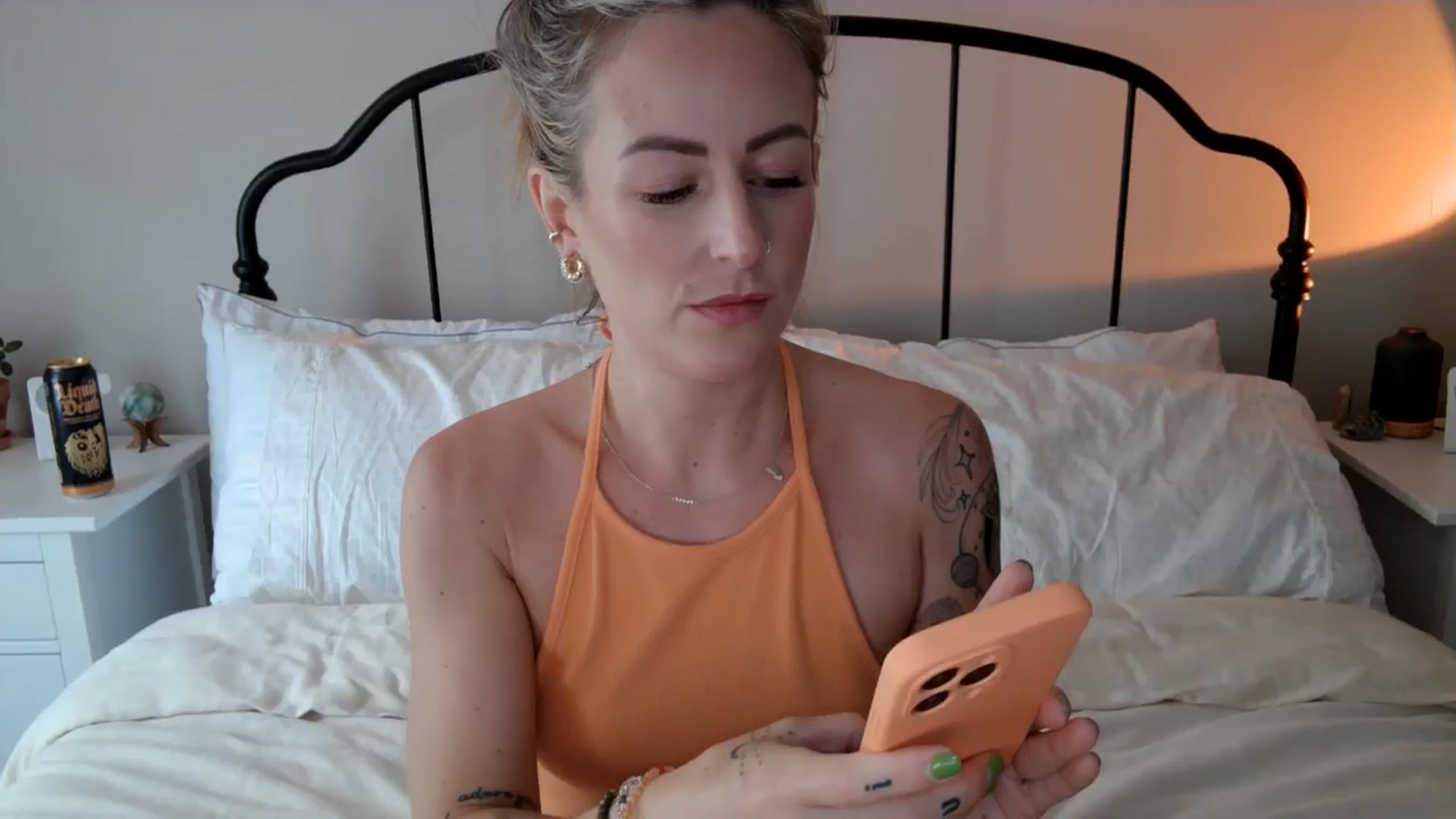 Gallery image thumbnail from Lena_bee's myfreecams stream on, 05/28/2024, 17:32 image 9 of 20