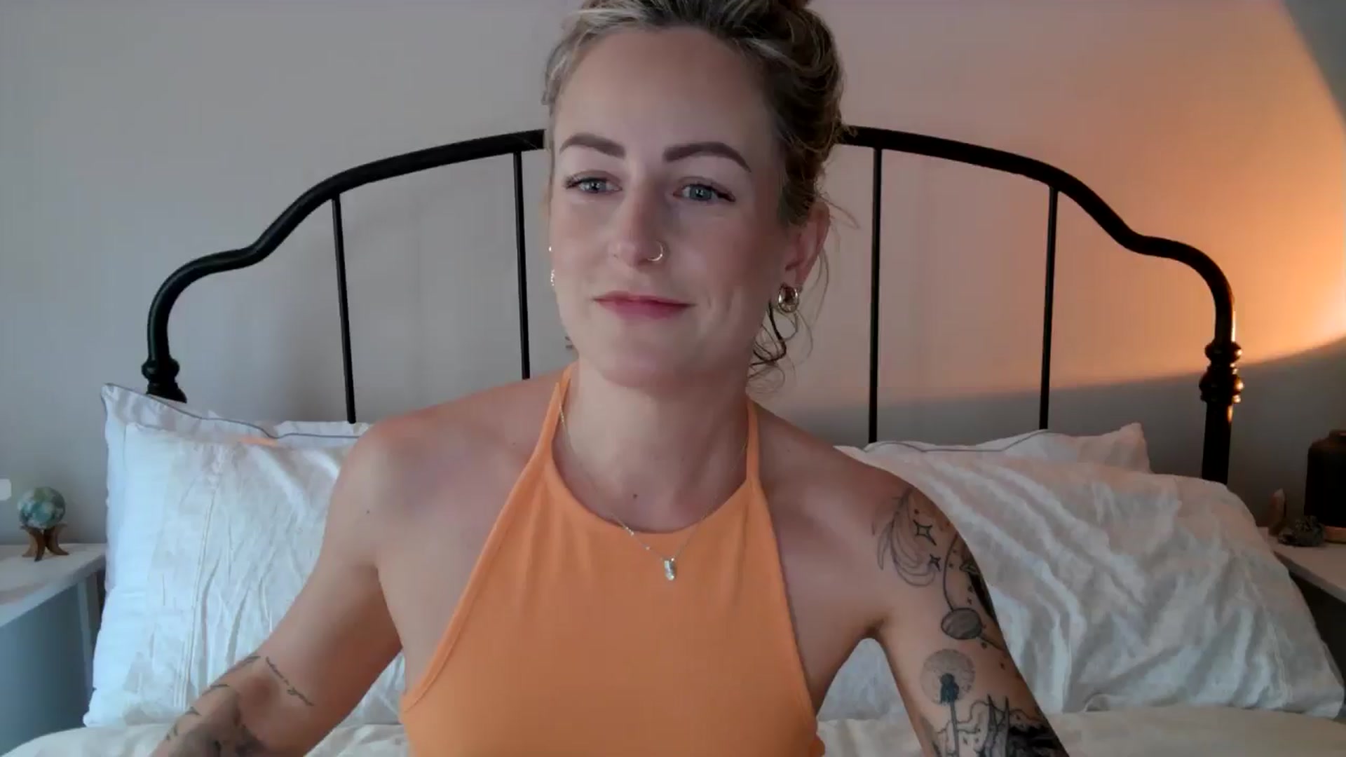 Gallery image thumbnail from Lena_bee's myfreecams stream on, 05/28/2024, 17:32 image 1 of 20