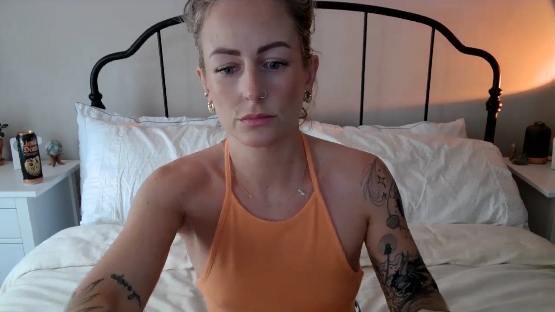 Gallery image thumbnail from Lena_bee's myfreecams stream on, 05/28/2024, 17:32 image 10 of 20