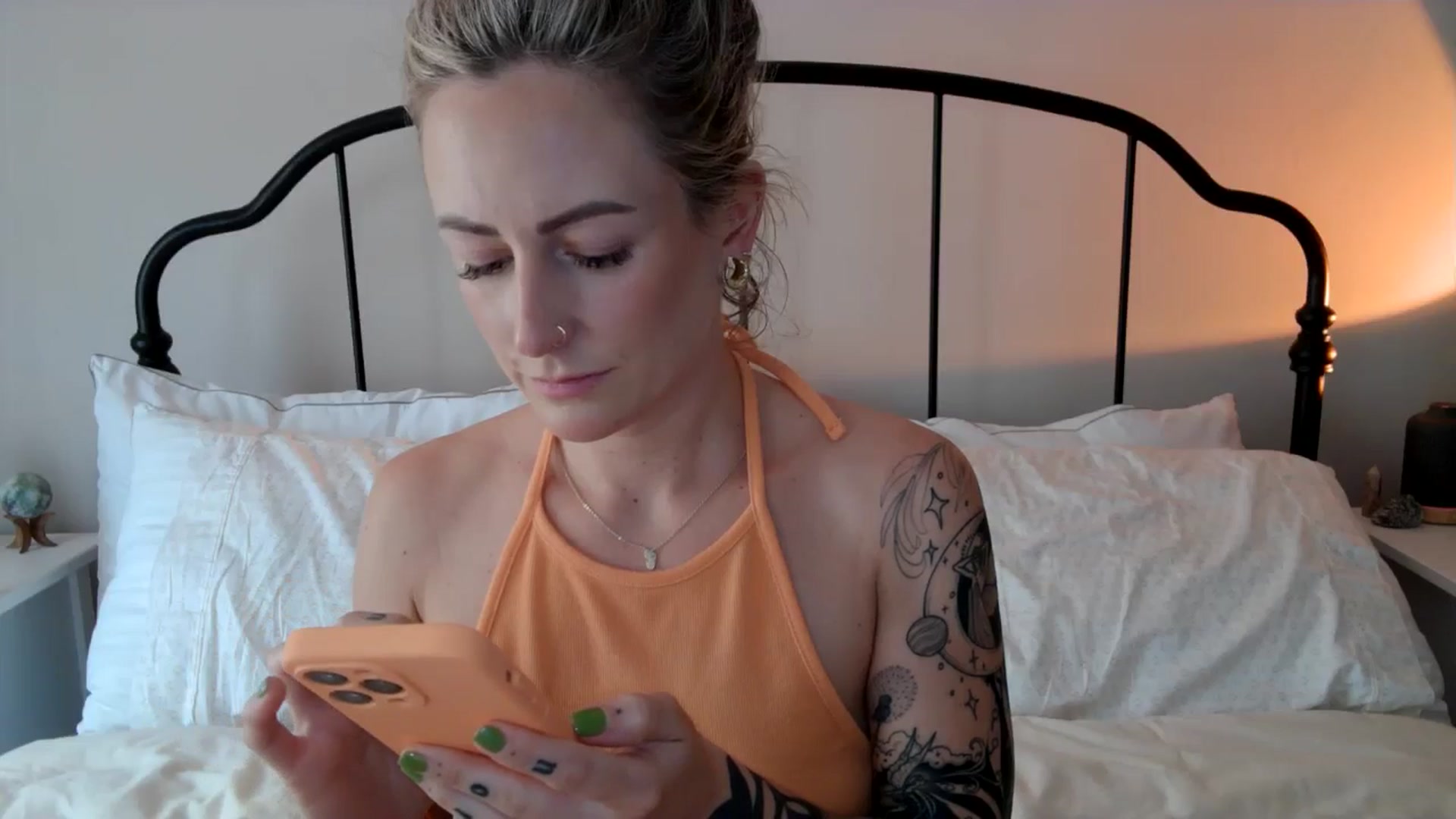 Gallery image thumbnail from Lena_bee's myfreecams stream on, 05/28/2024, 18:19 image 14 of 20
