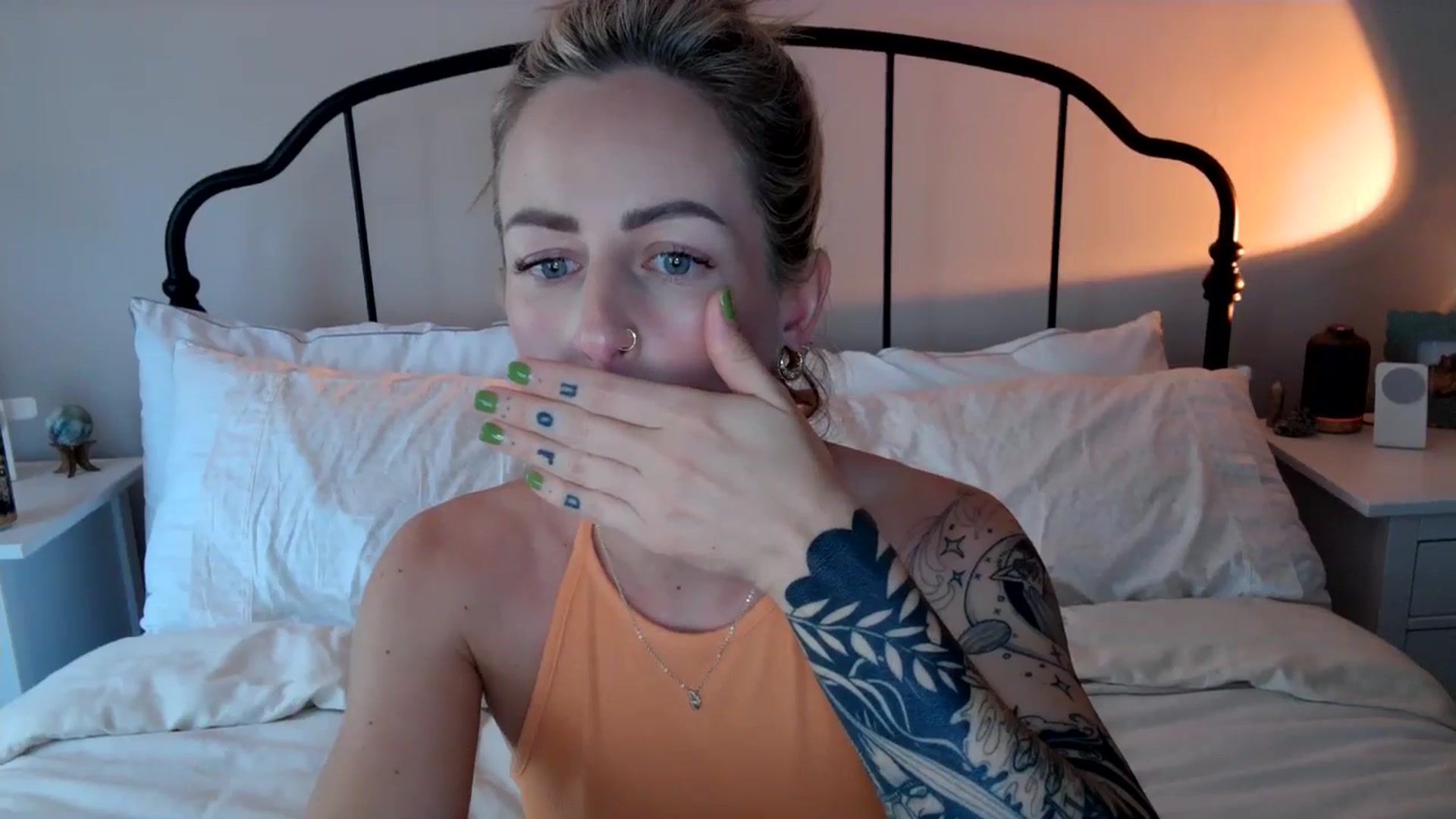Gallery image thumbnail from Lena_bee's myfreecams stream on, 05/28/2024, 19:50 image 5 of 20