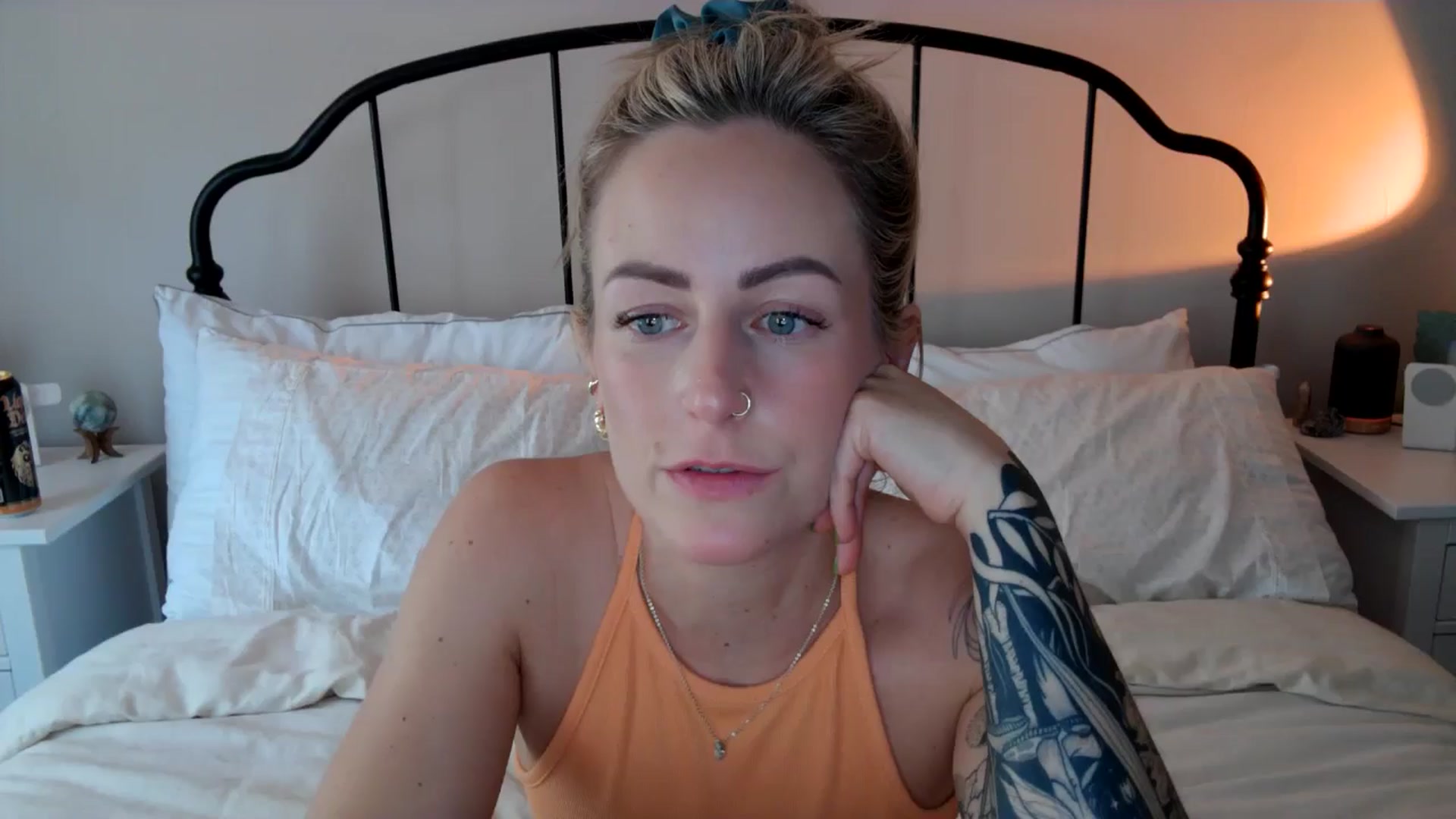 Gallery image thumbnail from Lena_bee's myfreecams stream on, 05/28/2024, 19:50 image 1 of 20