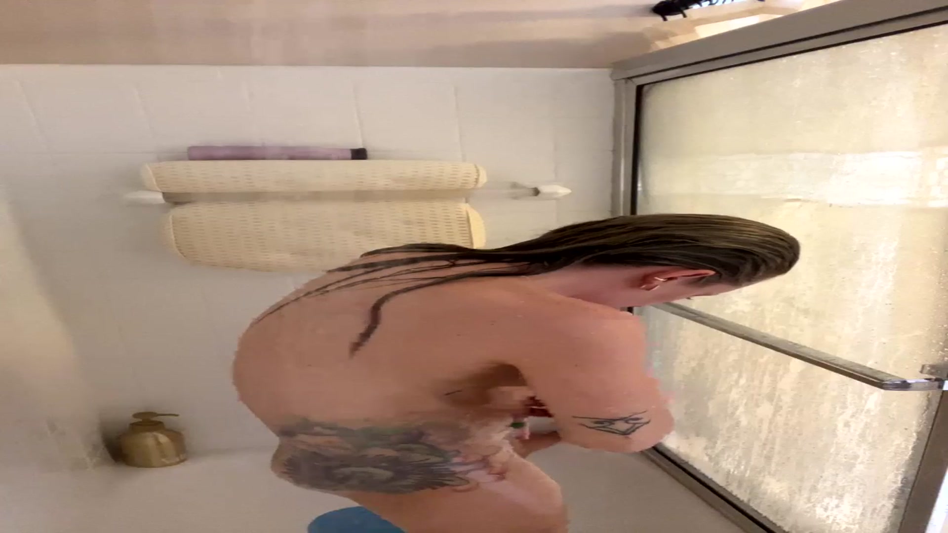 Gallery image thumbnail from Lena_bee's myfreecams stream on, 05/29/2024, 16:07 image 8 of 20