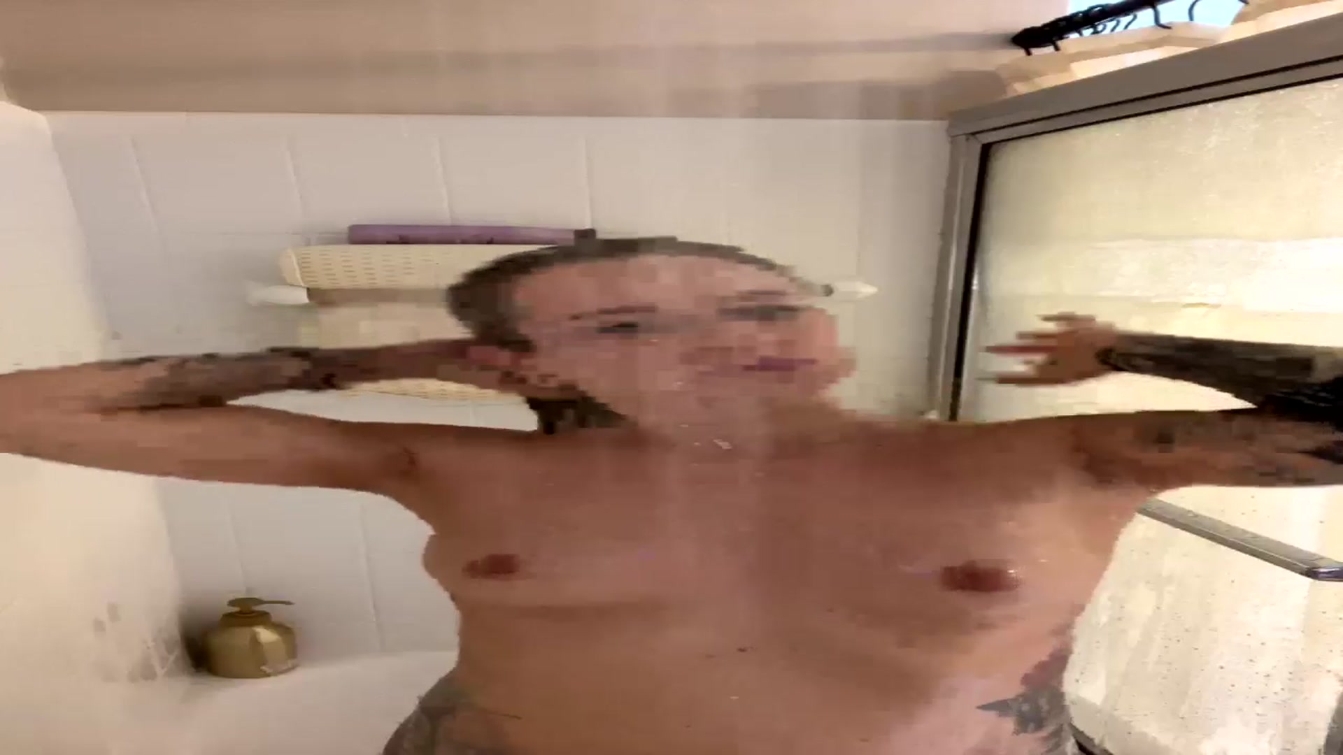 Gallery image thumbnail from Lena_bee's myfreecams stream on, 05/29/2024, 16:07 image 2 of 20