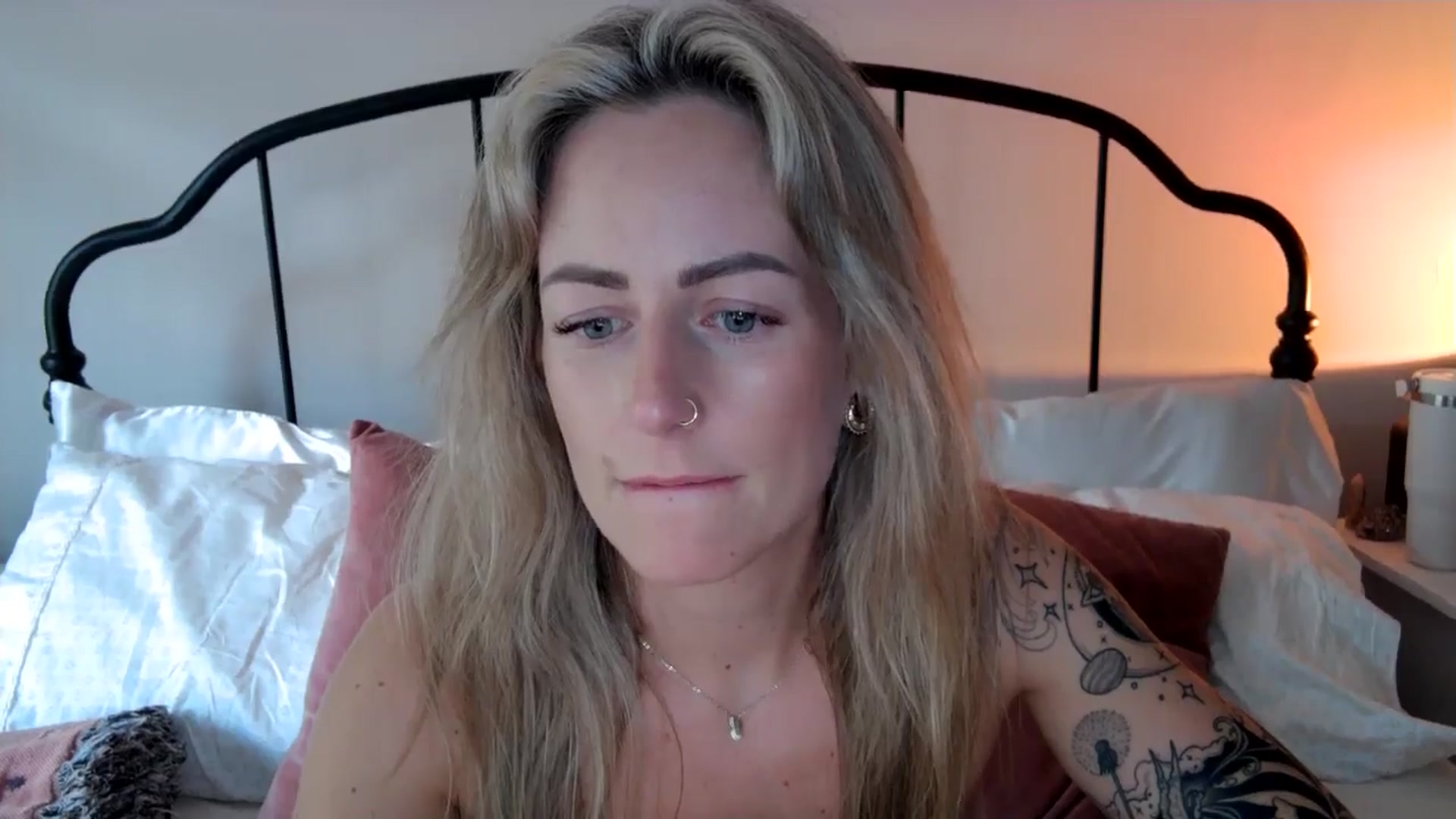Gallery image thumbnail from Lena_bee's myfreecams stream on, 05/29/2024, 19:34 image 6 of 20