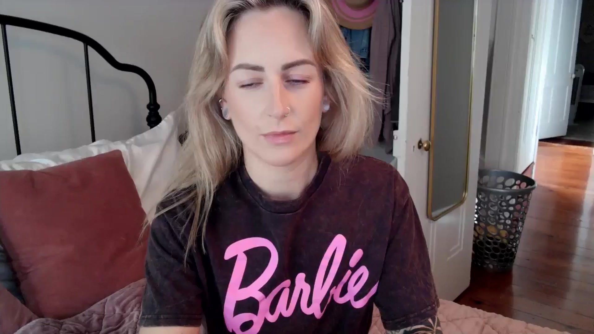 Gallery image thumbnail from Lena_bee's myfreecams stream on, 06/06/2024, 17:12 image 13 of 20