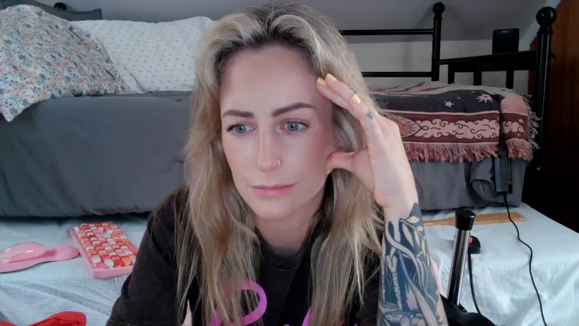 Gallery image thumbnail from Lena_bee's myfreecams stream on, 06/06/2024, 18:01 image 13 of 20