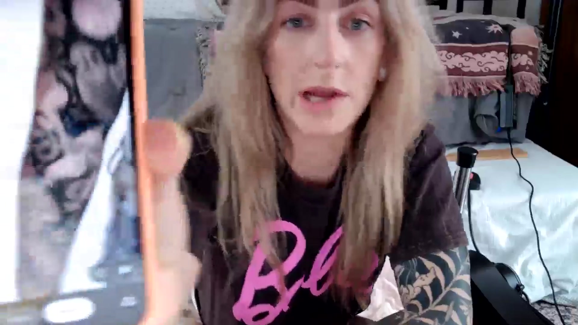 Gallery image thumbnail from Lena_bee's myfreecams stream on, 06/06/2024, 18:01 image 9 of 20