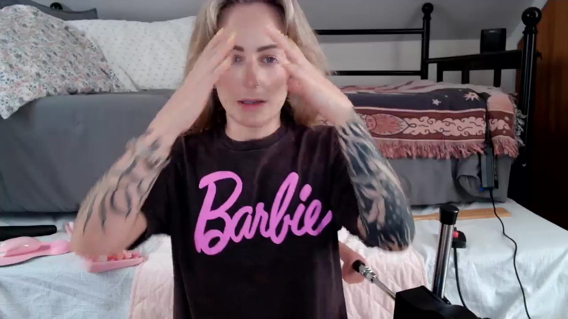Gallery image thumbnail from Lena_bee's myfreecams stream on, 06/06/2024, 18:01 image 10 of 20