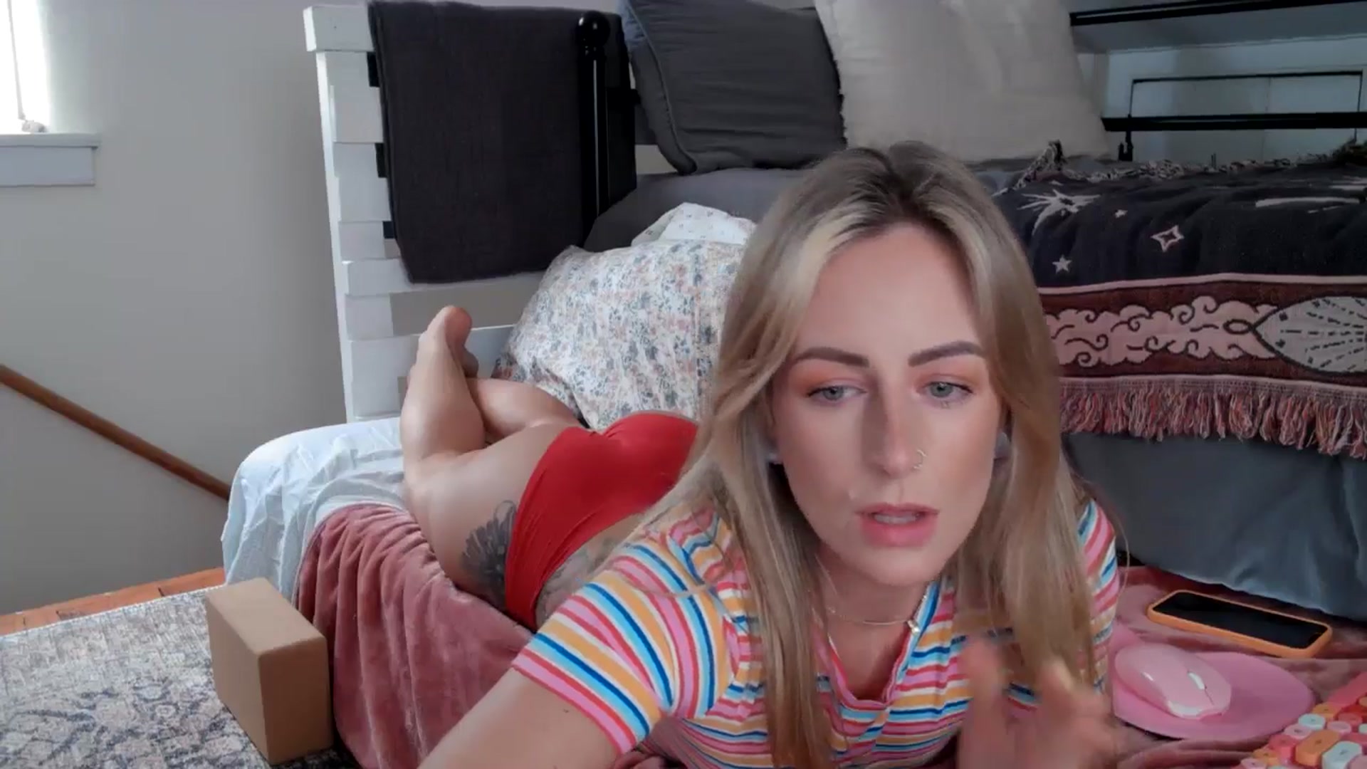 Gallery image thumbnail from Lena_bee's myfreecams stream on, 06/14/2024, 19:04 image 18 of 20