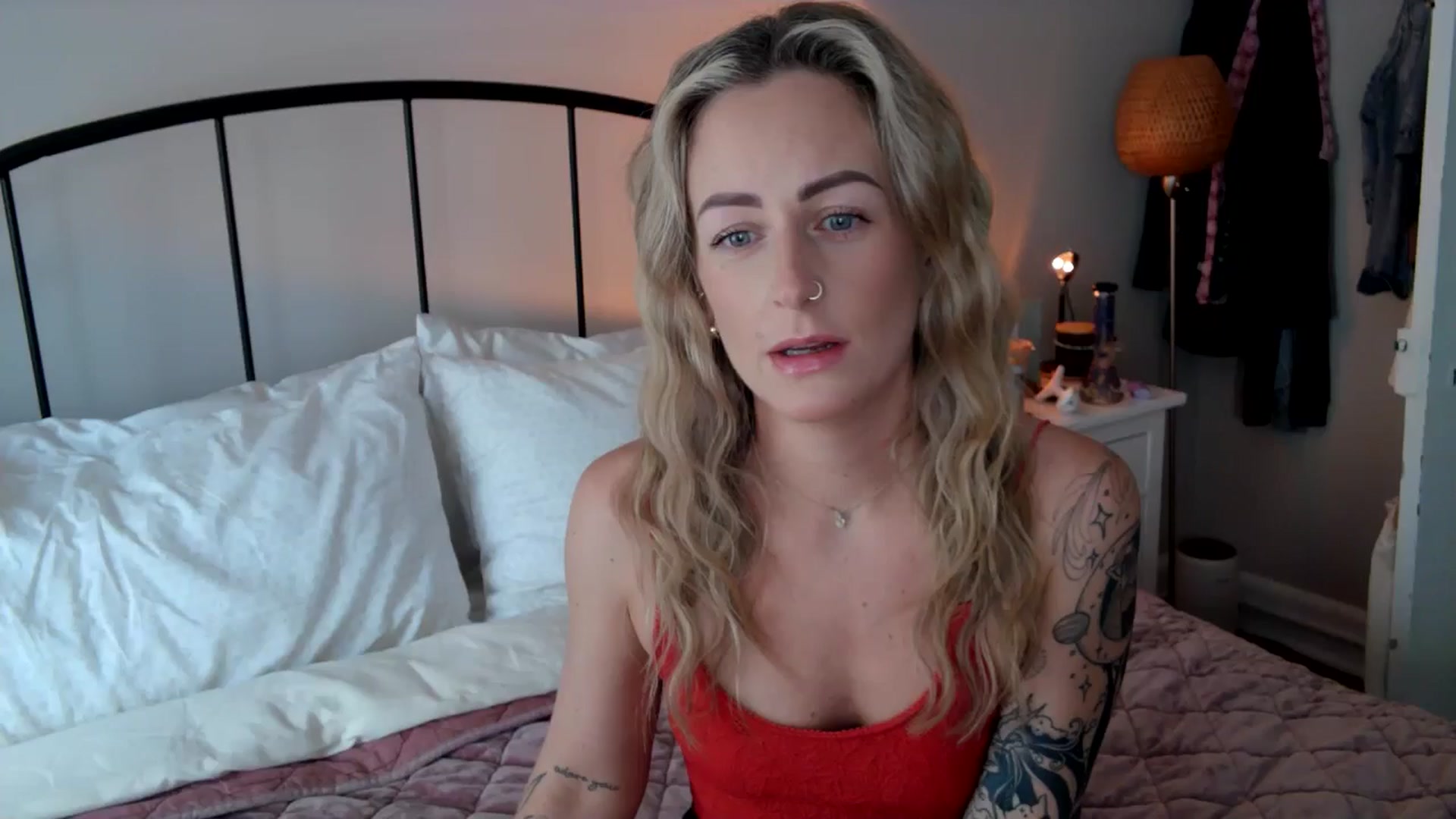 Gallery image thumbnail from Lena_bee's myfreecams stream on, 06/17/2024, 16:35 image 1 of 20