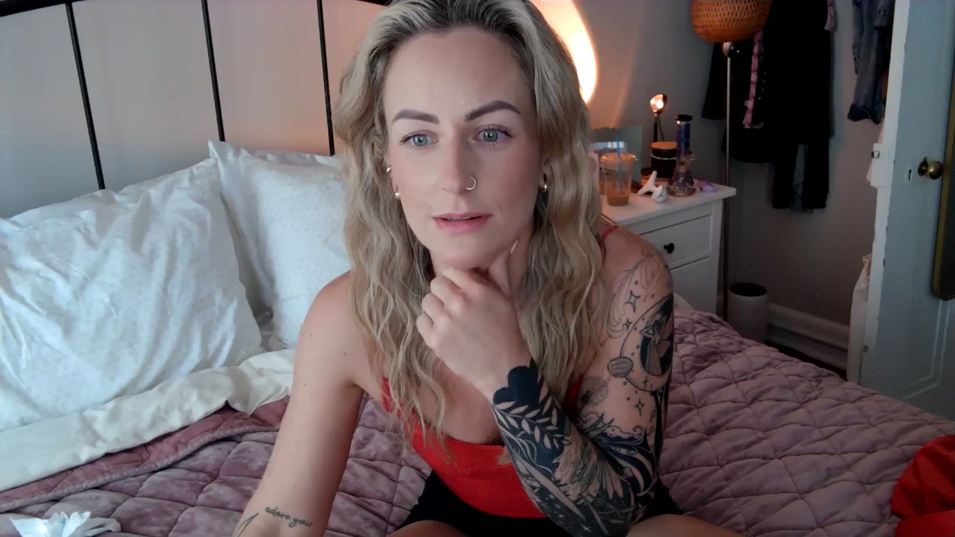 Gallery image thumbnail from Lena_bee's myfreecams stream on, 06/17/2024, 17:35 image 16 of 20