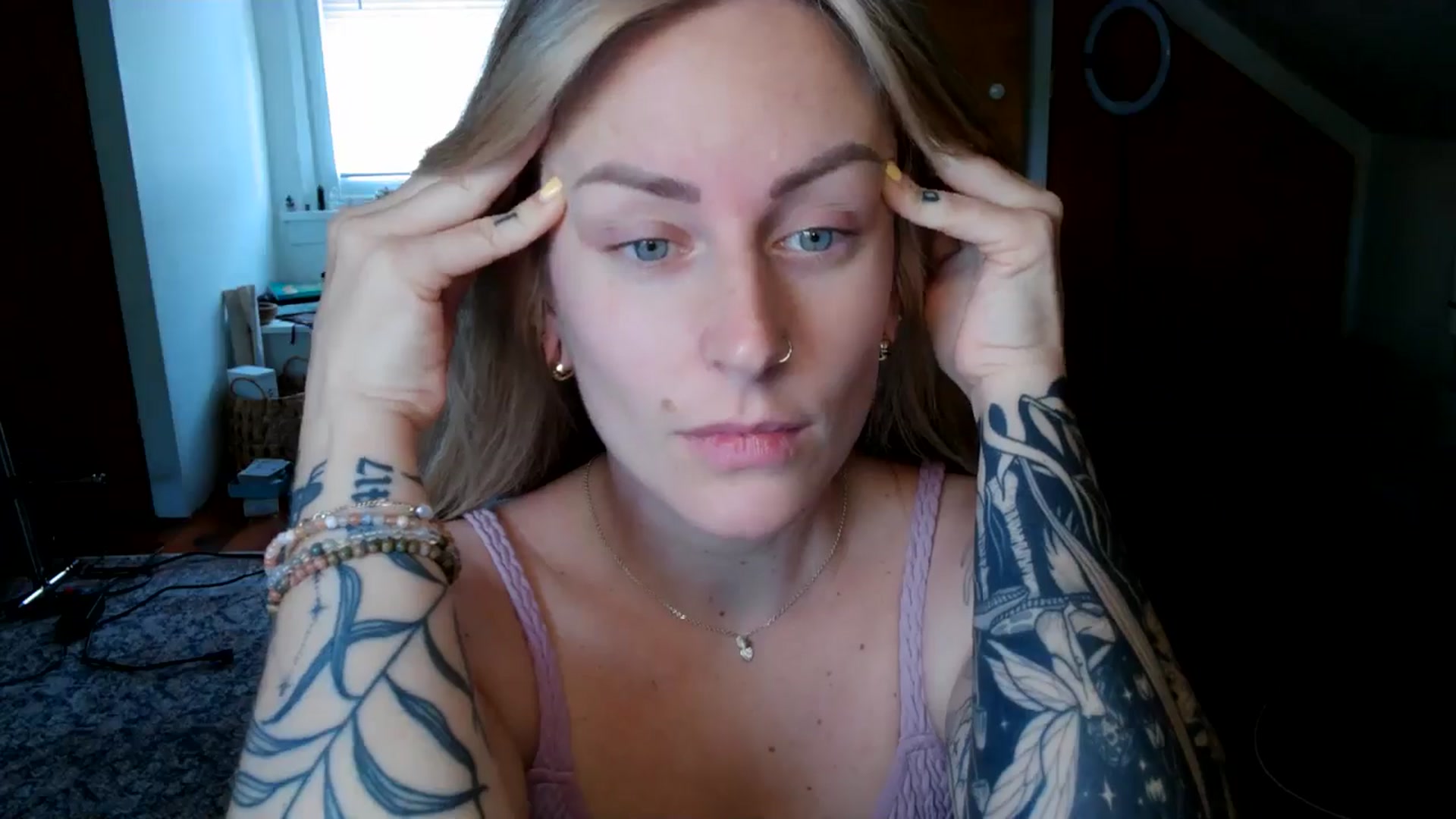 Gallery image thumbnail from Lena_bee's myfreecams stream on, 06/19/2024, 17:04 image 5 of 20