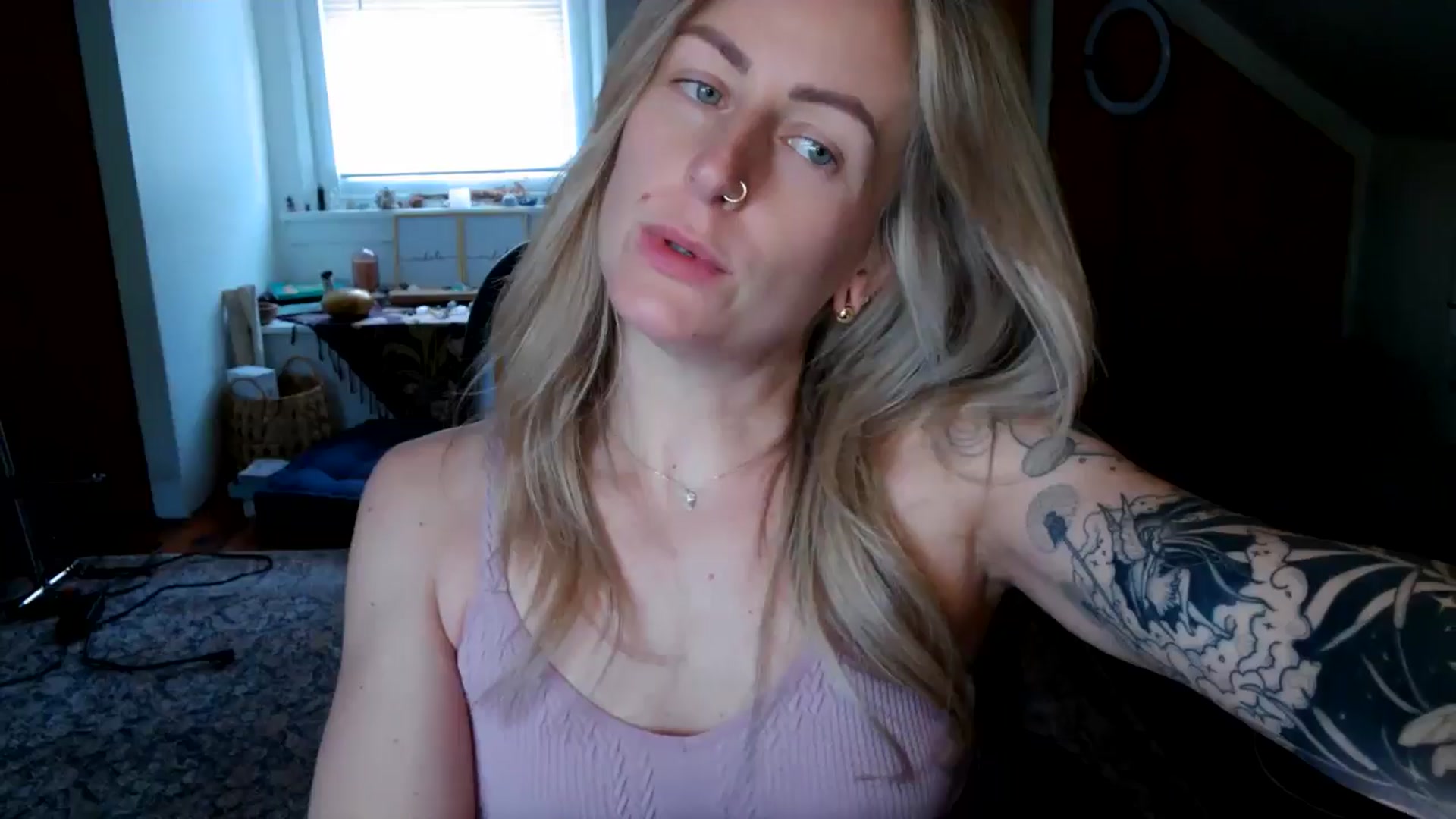 Gallery image thumbnail from Lena_bee's myfreecams stream on, 06/19/2024, 17:04 image 1 of 20
