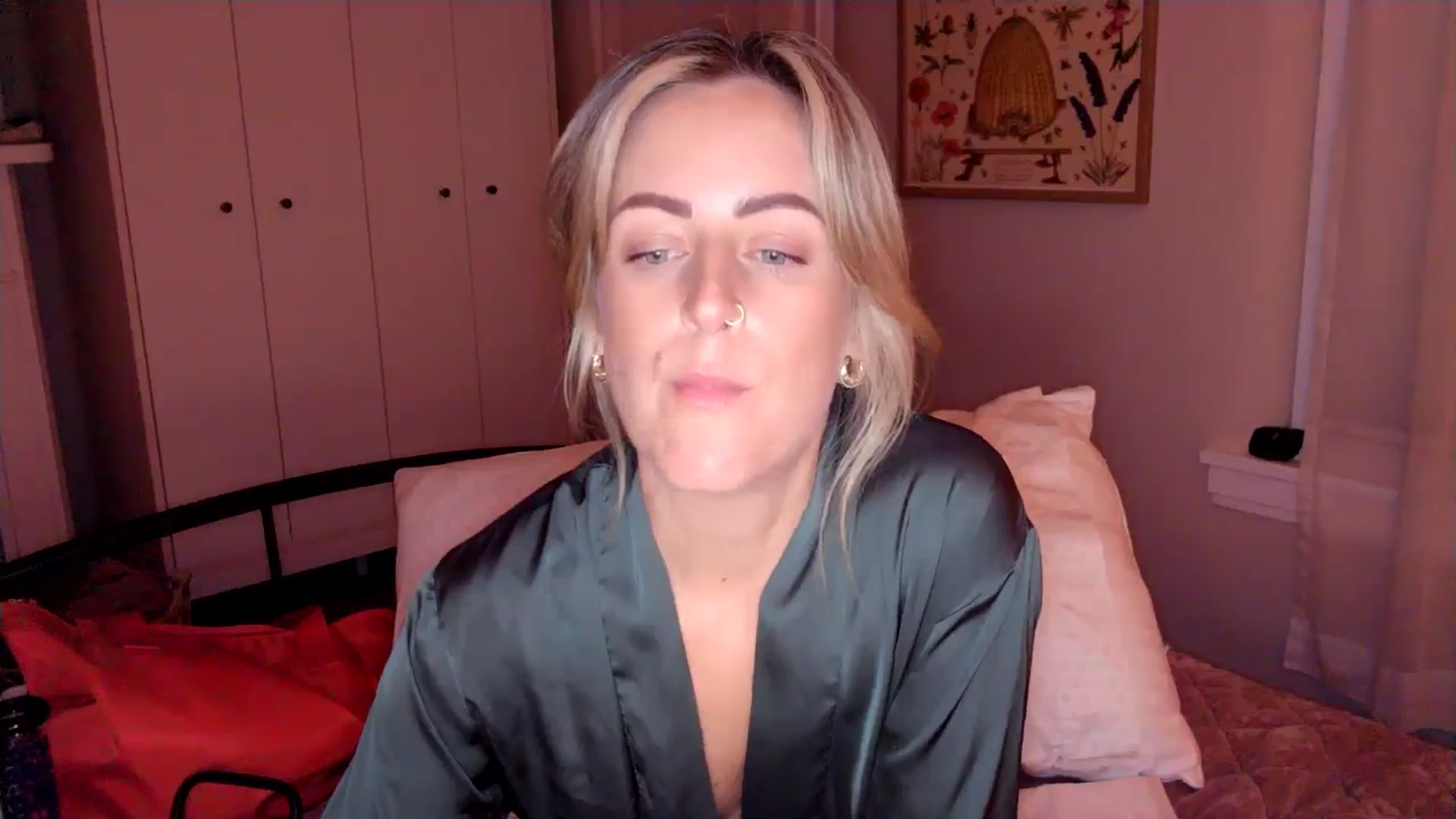 Gallery image thumbnail from Lena_bee's myfreecams stream on, 06/23/2024, 02:08 image 10 of 20