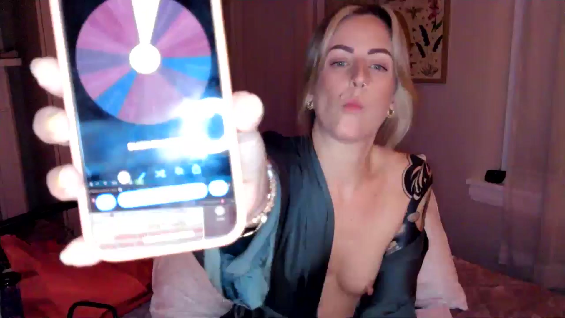 Gallery image thumbnail from Lena_bee's myfreecams stream on, 06/23/2024, 02:08 image 16 of 20