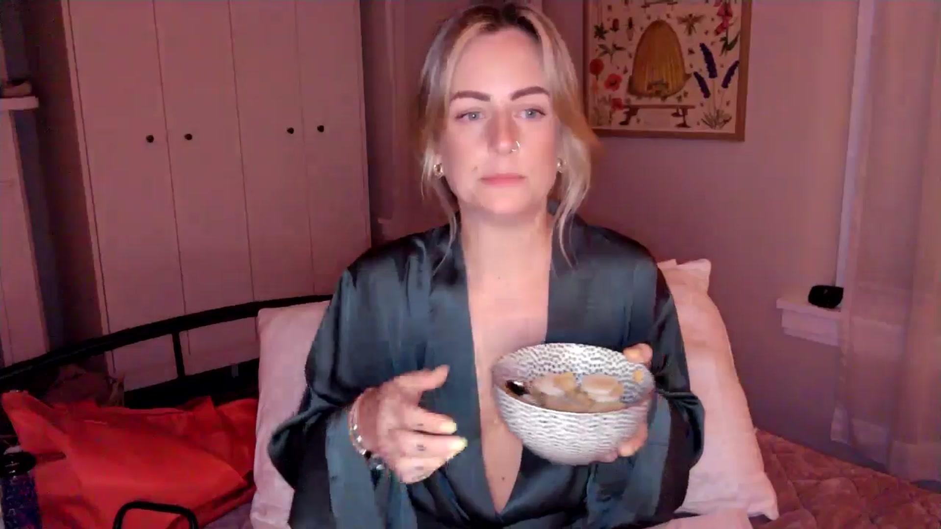 Gallery image thumbnail from Lena_bee's myfreecams stream on, 06/23/2024, 02:08 image 11 of 20